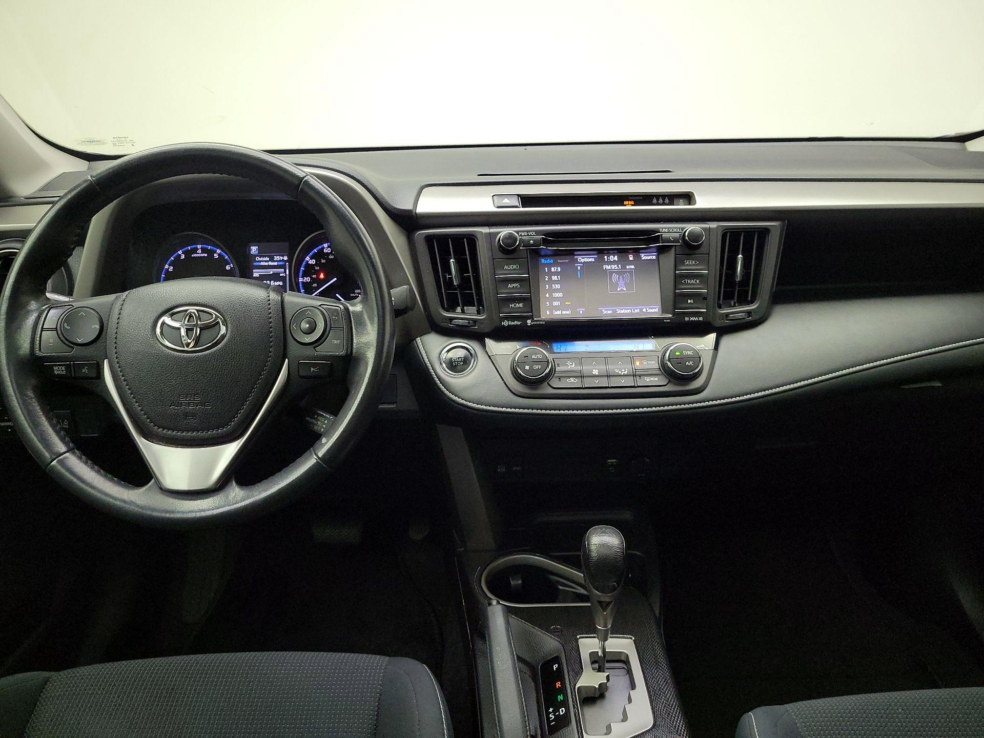 Thumbnail: 2018 Toyota RAV4 - 9