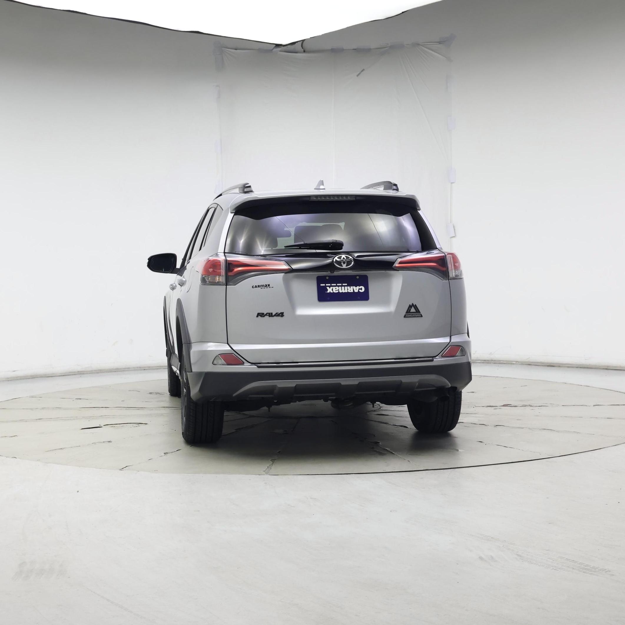 Thumbnail: 2018 Toyota RAV4 - 6