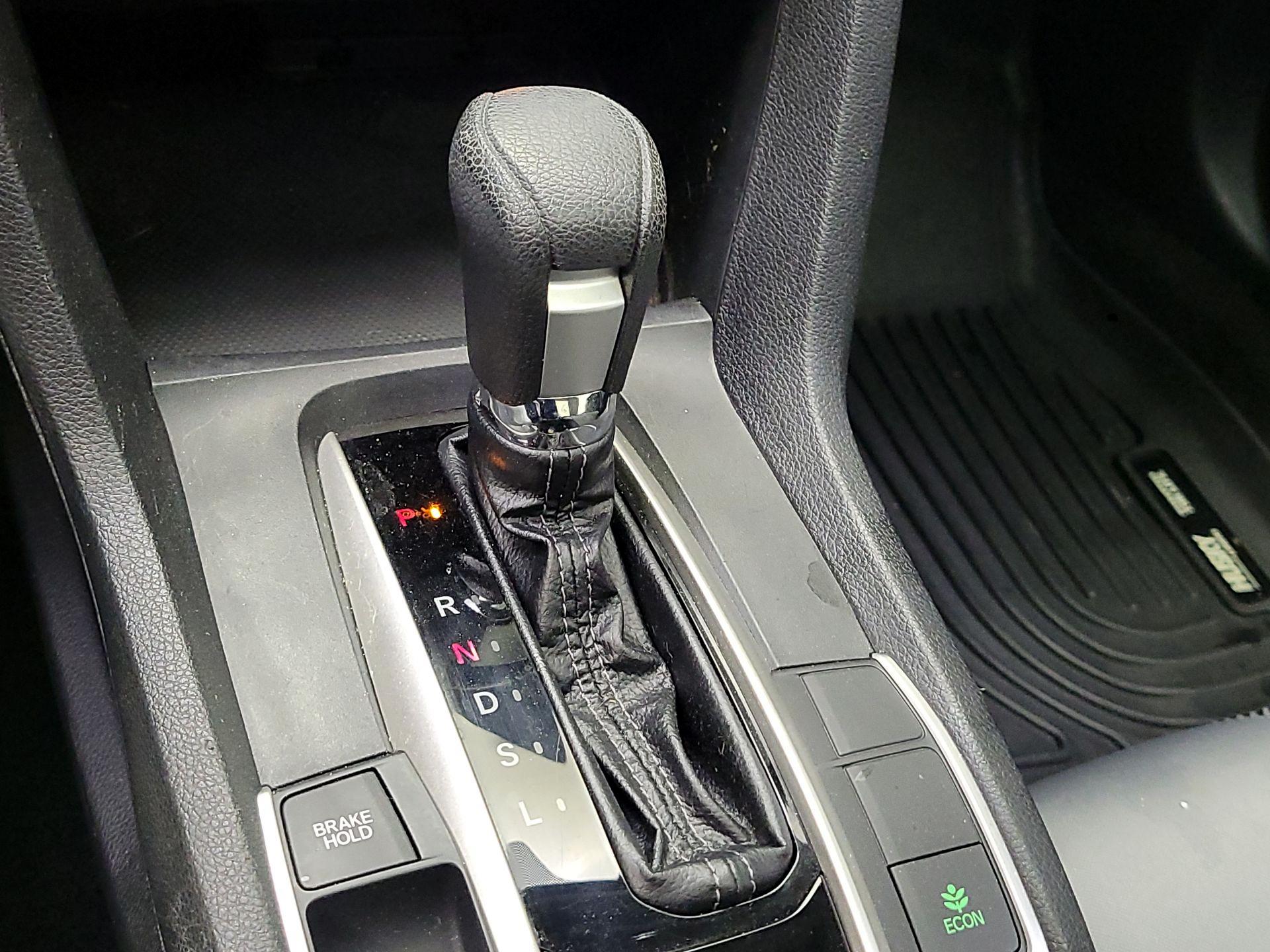 Thumbnail: 2017 Honda Civic - 17