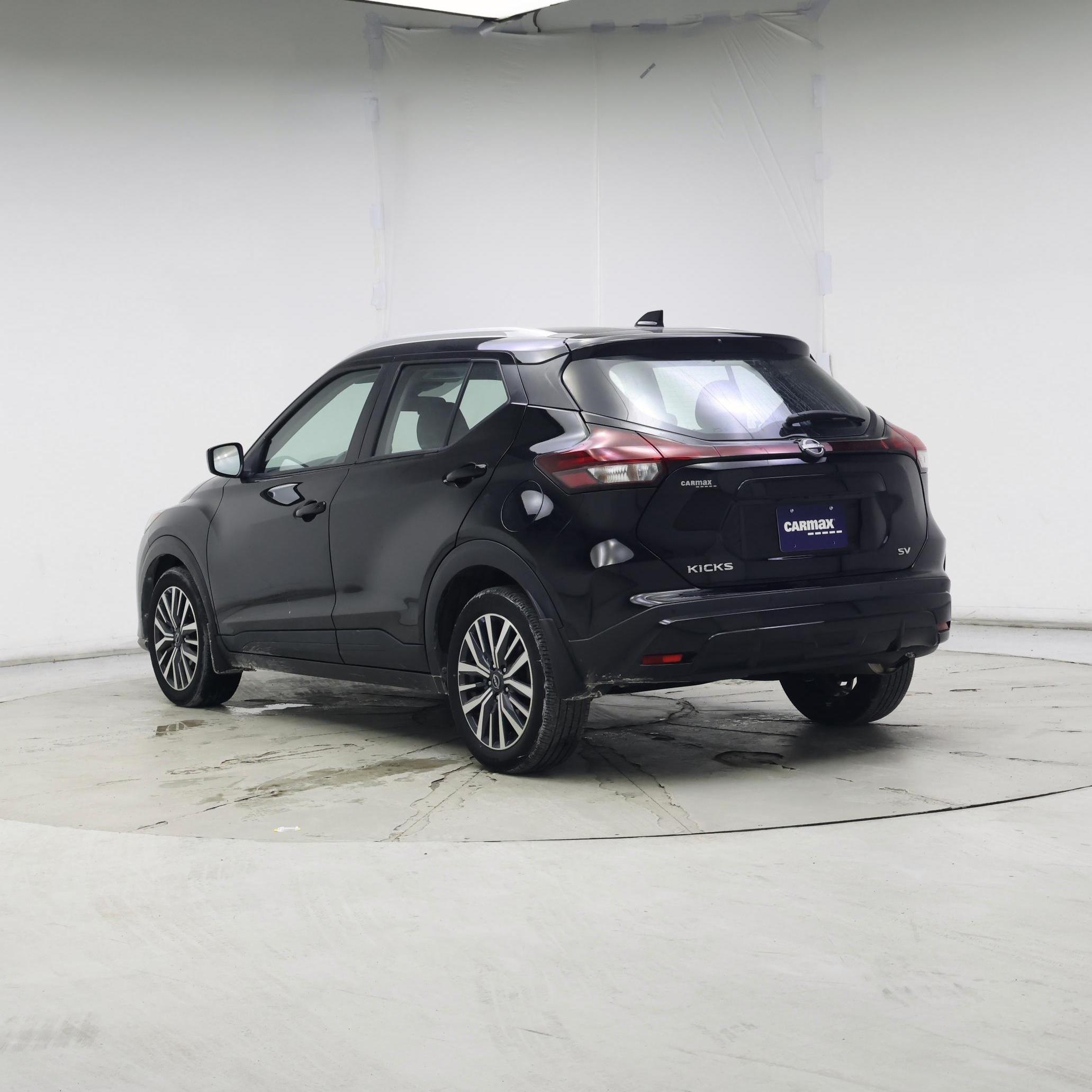 Thumbnail: 2023 Nissan Kicks - 2