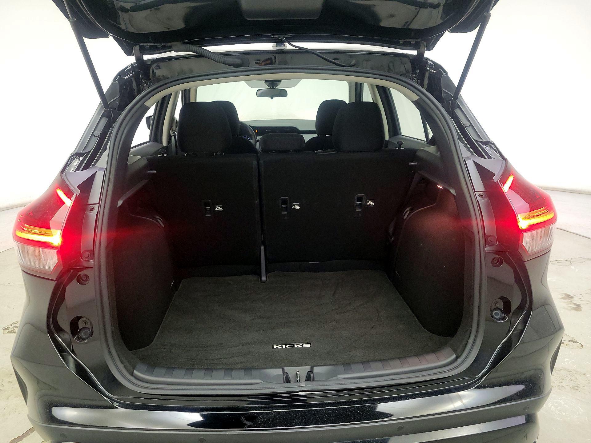 Thumbnail: 2023 Nissan Kicks - 19