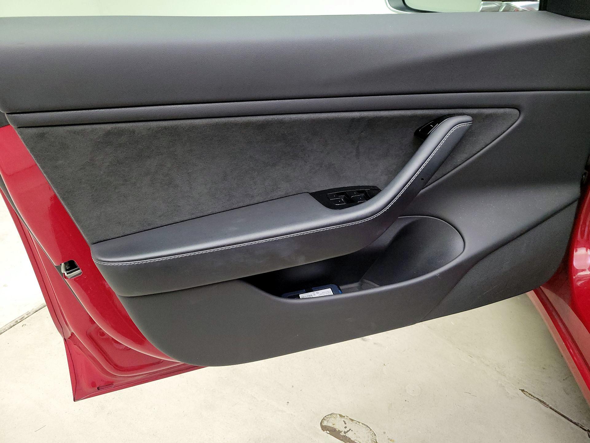 Thumbnail: 2020 Tesla Model 3 - 12