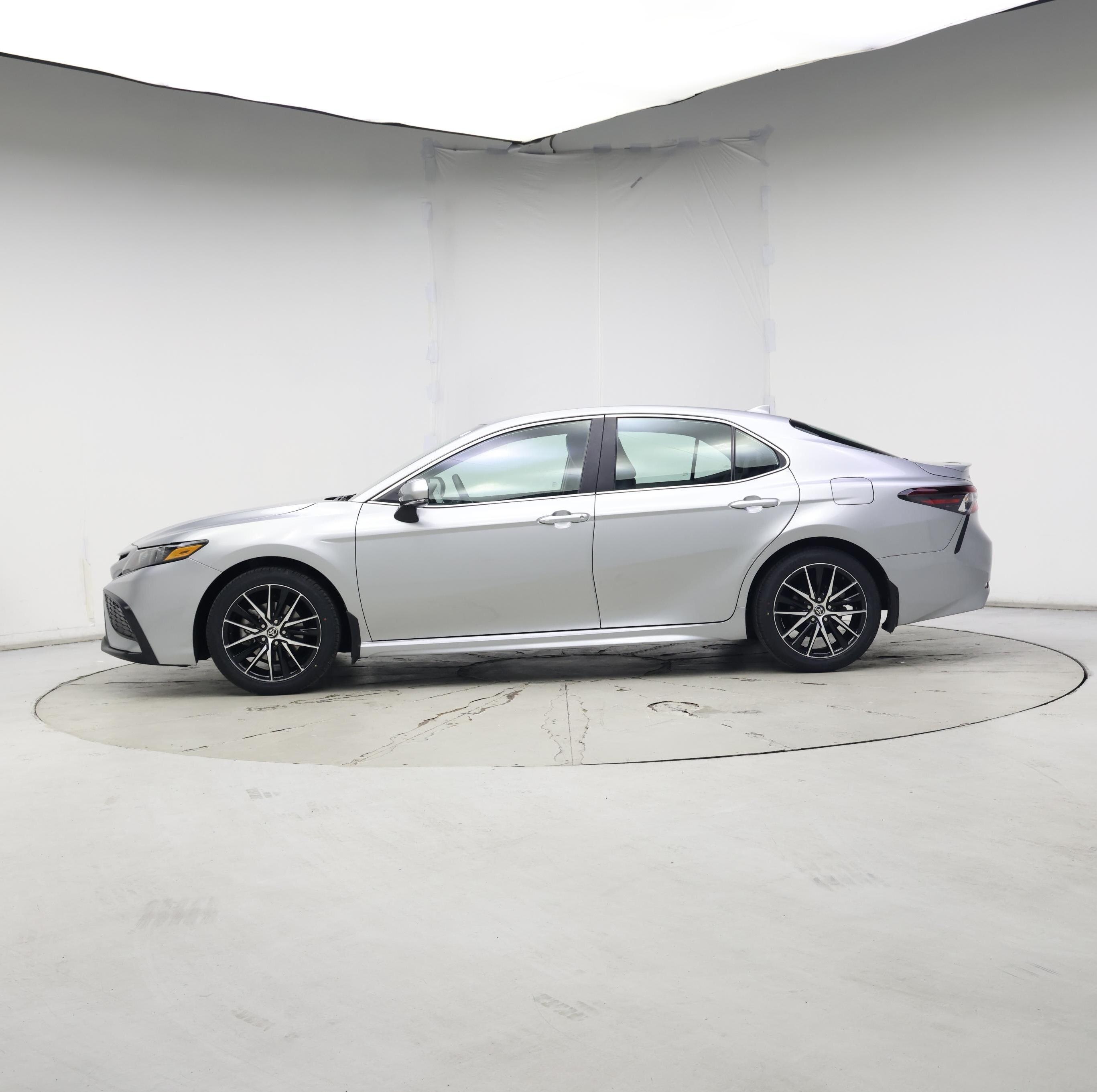 Thumbnail: 2024 Toyota Camry - 3