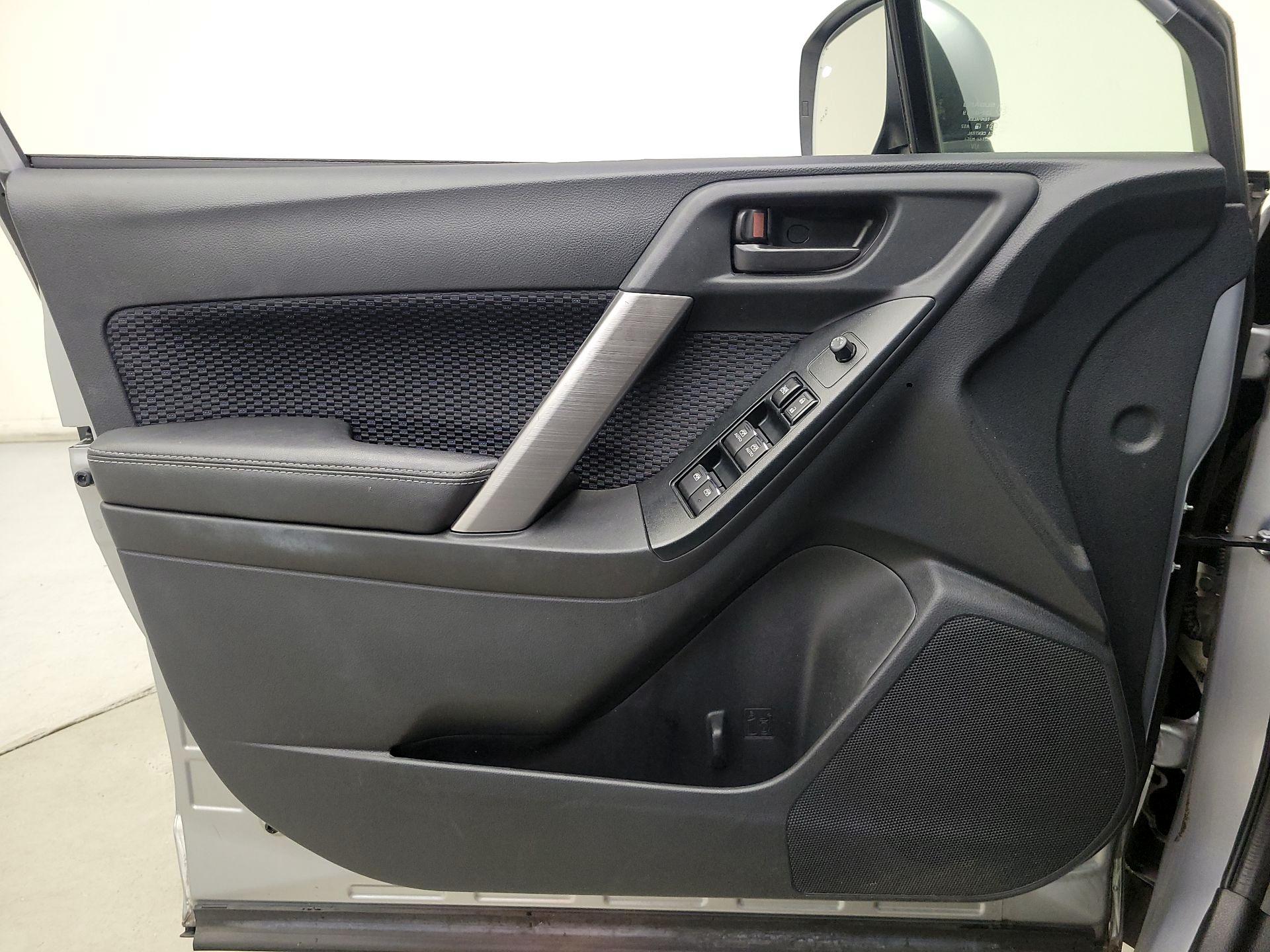 Thumbnail: 2017 Subaru Forester - 12