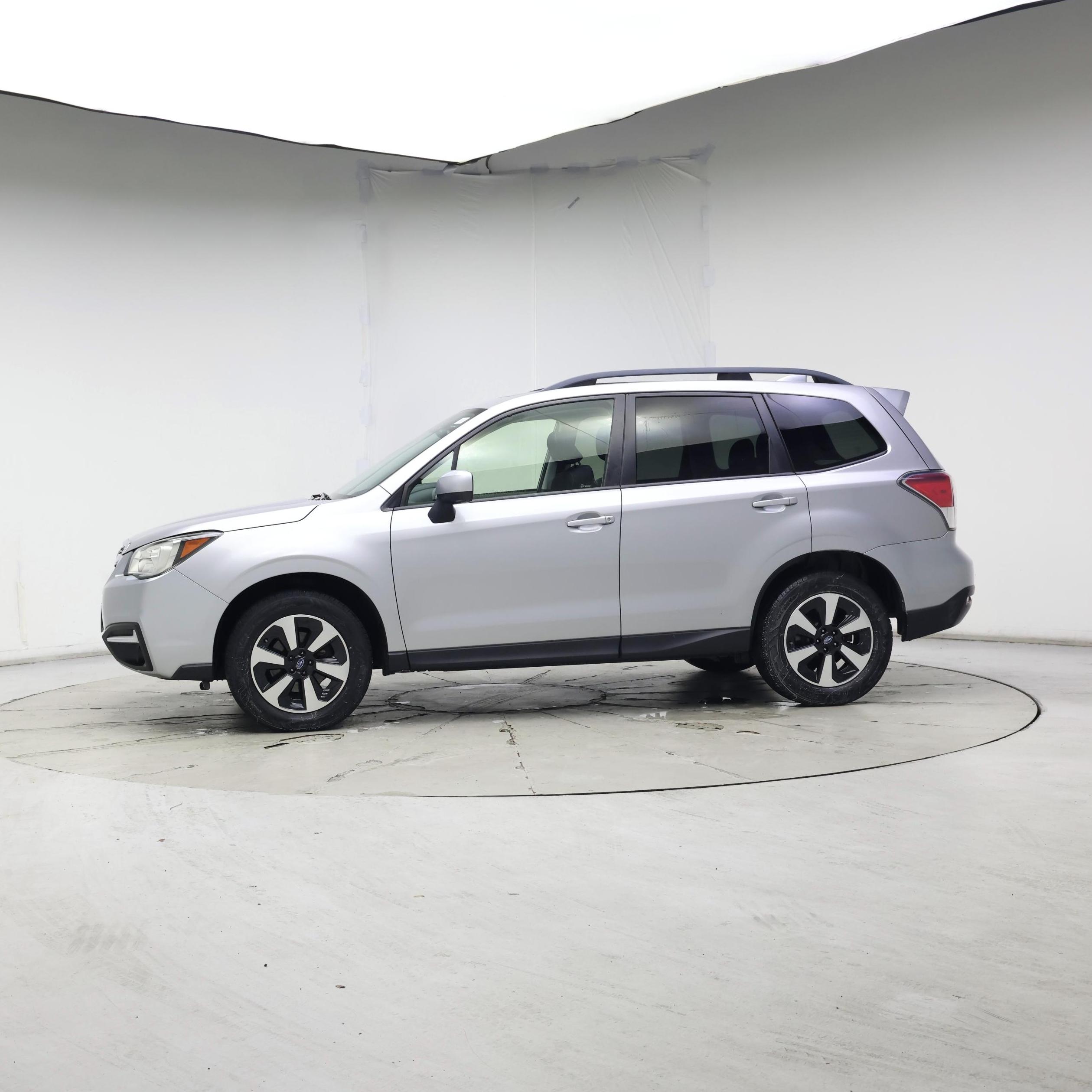 Thumbnail: 2017 Subaru Forester - 3