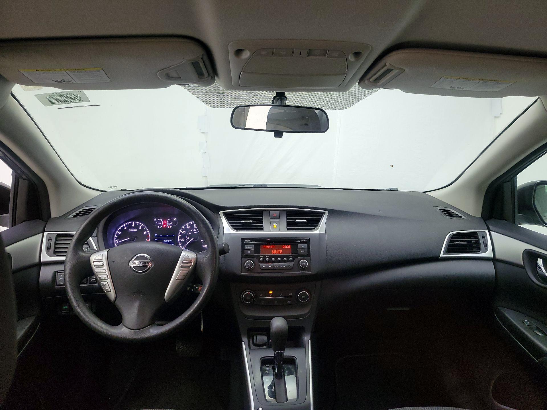 Thumbnail: 2017 Nissan Sentra - 9