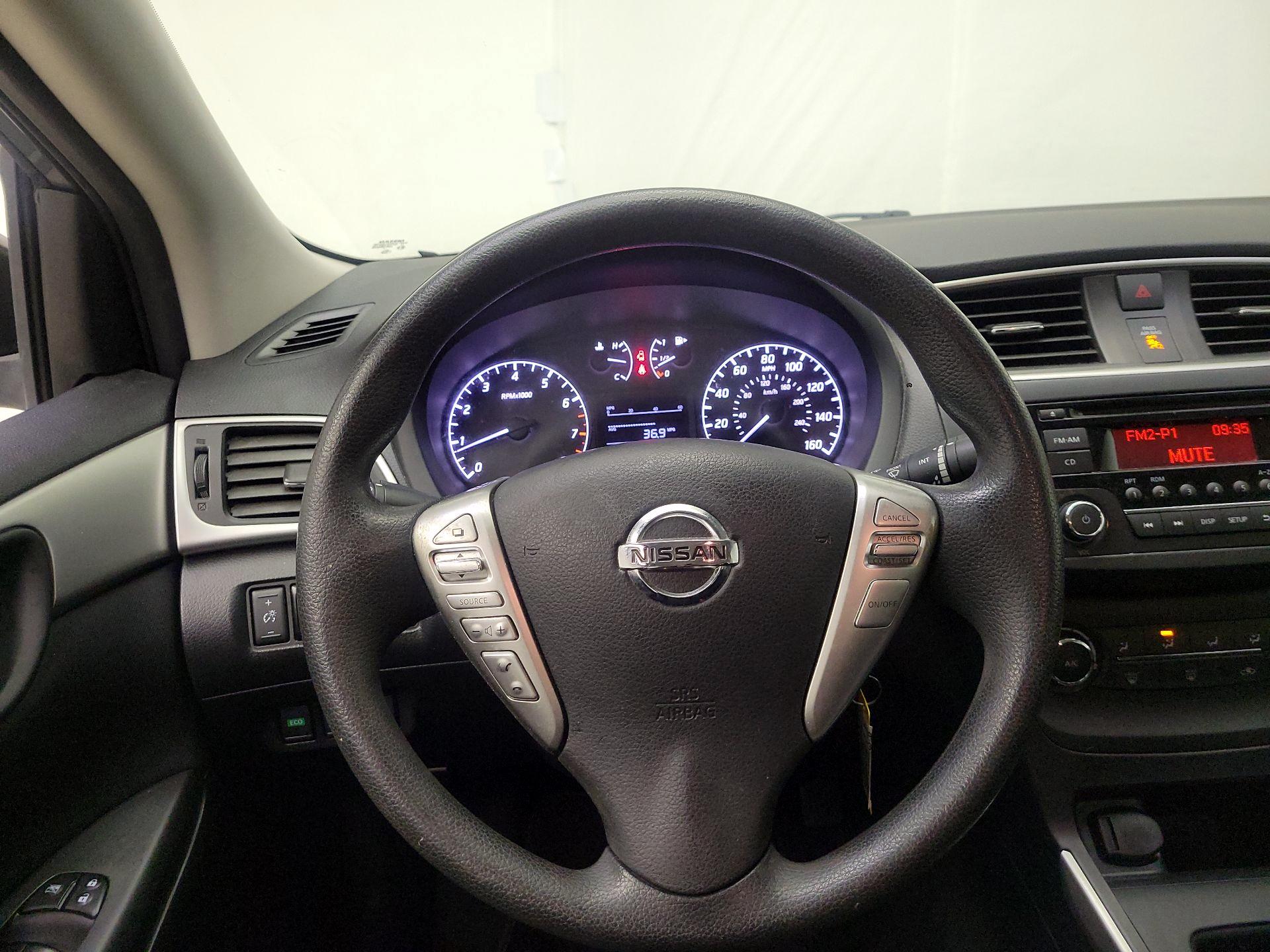 Thumbnail: 2017 Nissan Sentra - 10