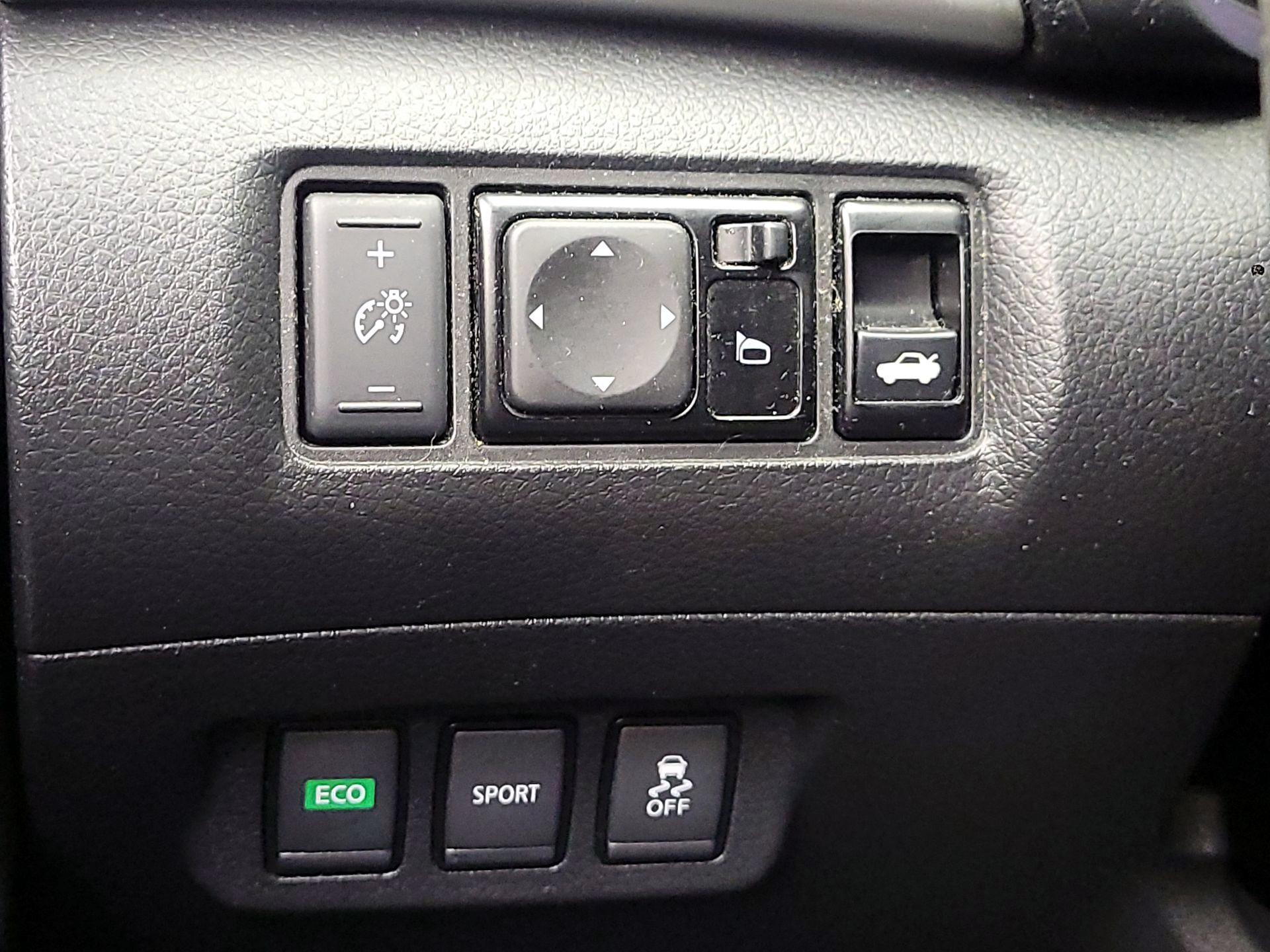 Thumbnail: 2017 Nissan Sentra - 13