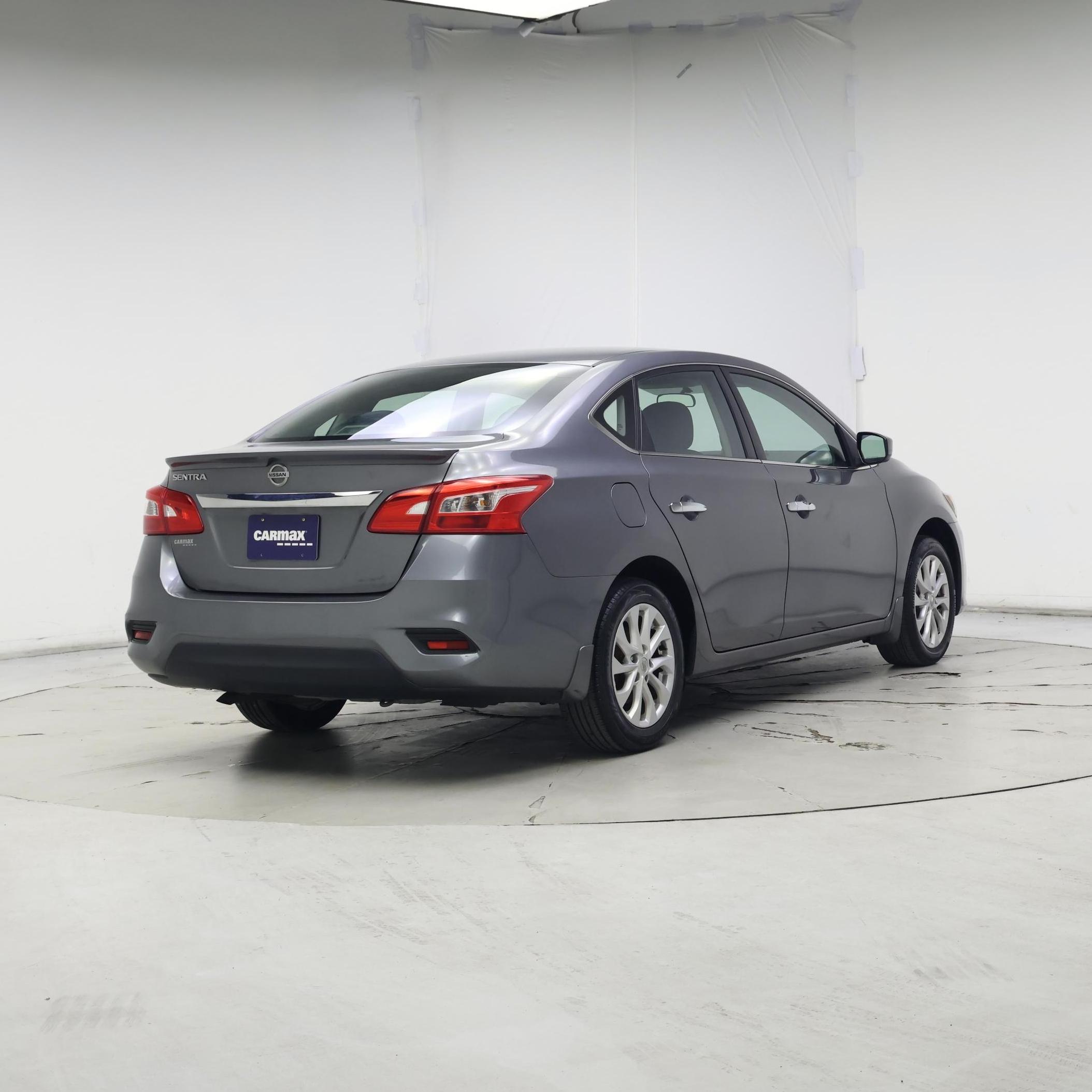 Thumbnail: 2017 Nissan Sentra - 8