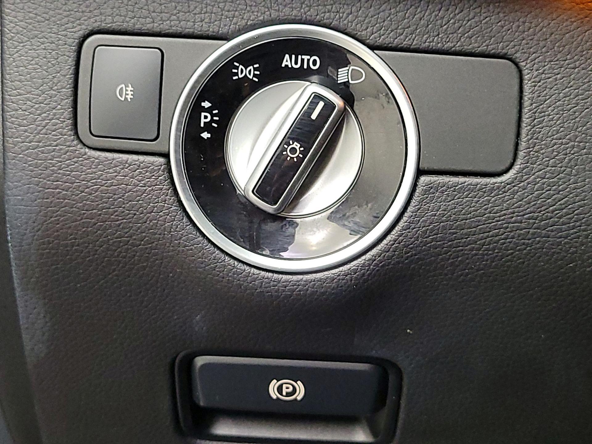 Thumbnail: 2016 Mercedes-Benz GLE - 13