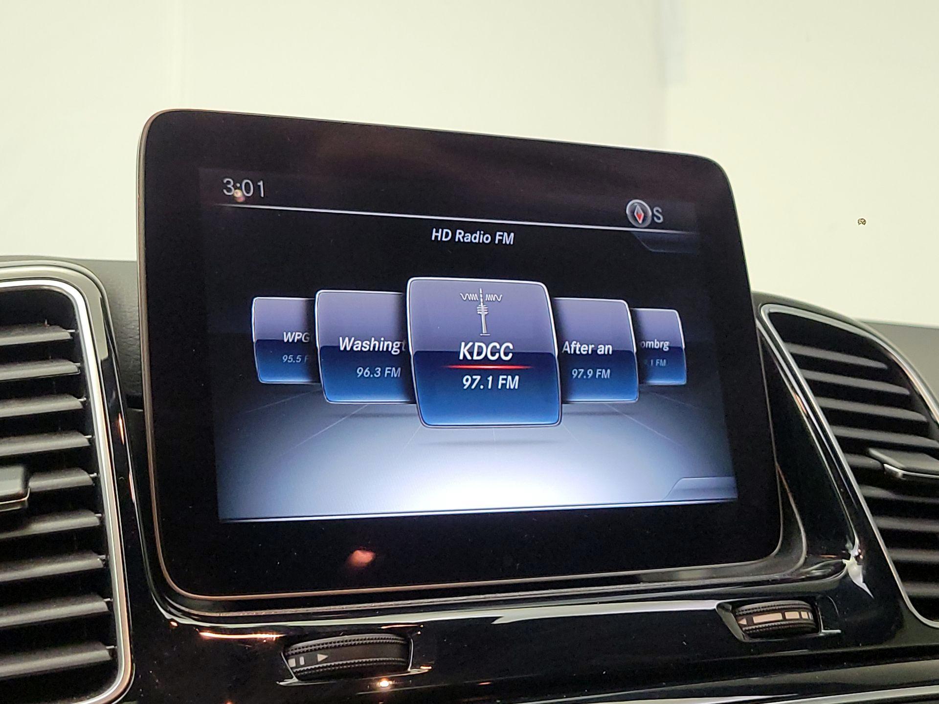 Thumbnail: 2016 Mercedes-Benz GLE - 16