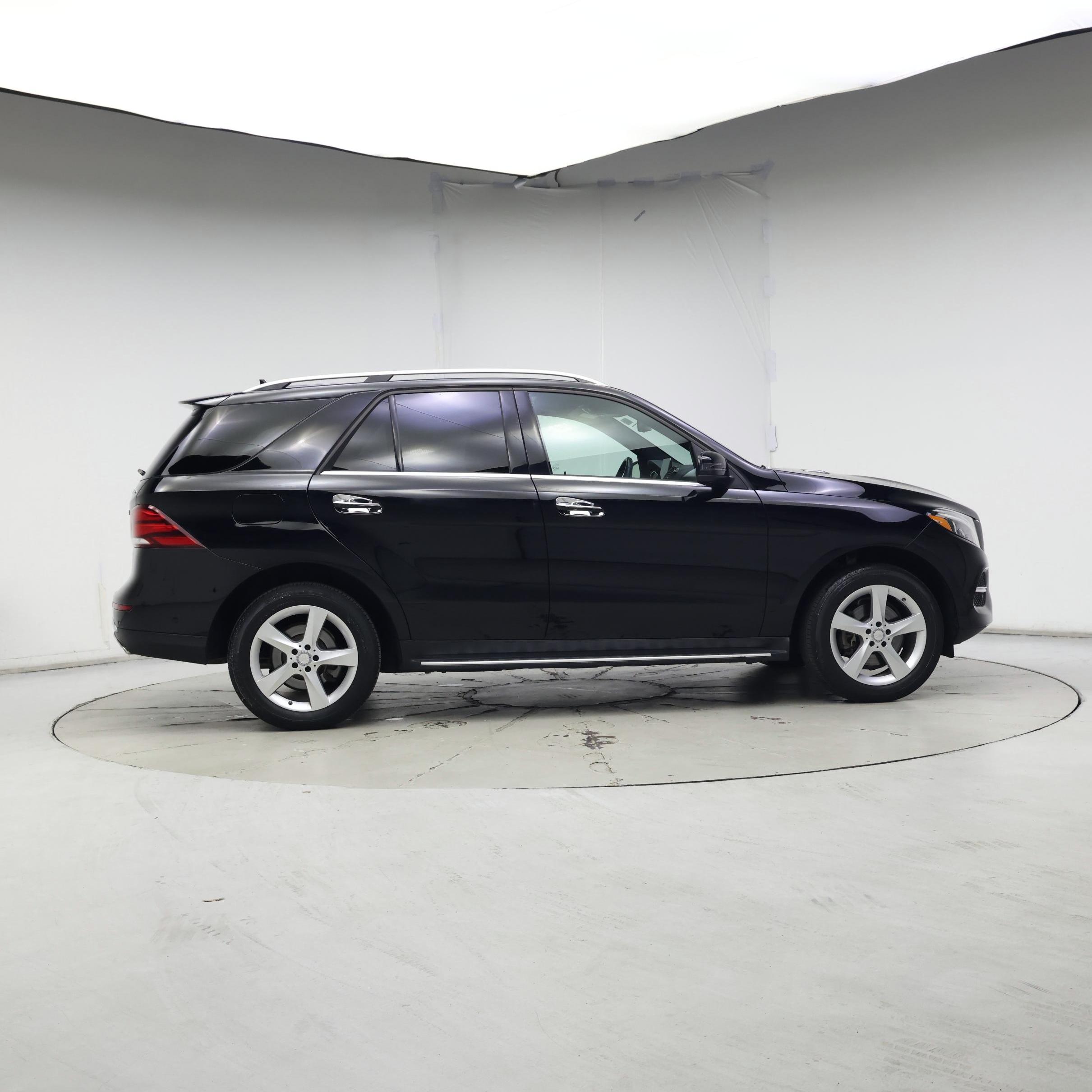 Thumbnail: 2016 Mercedes-Benz GLE - 7