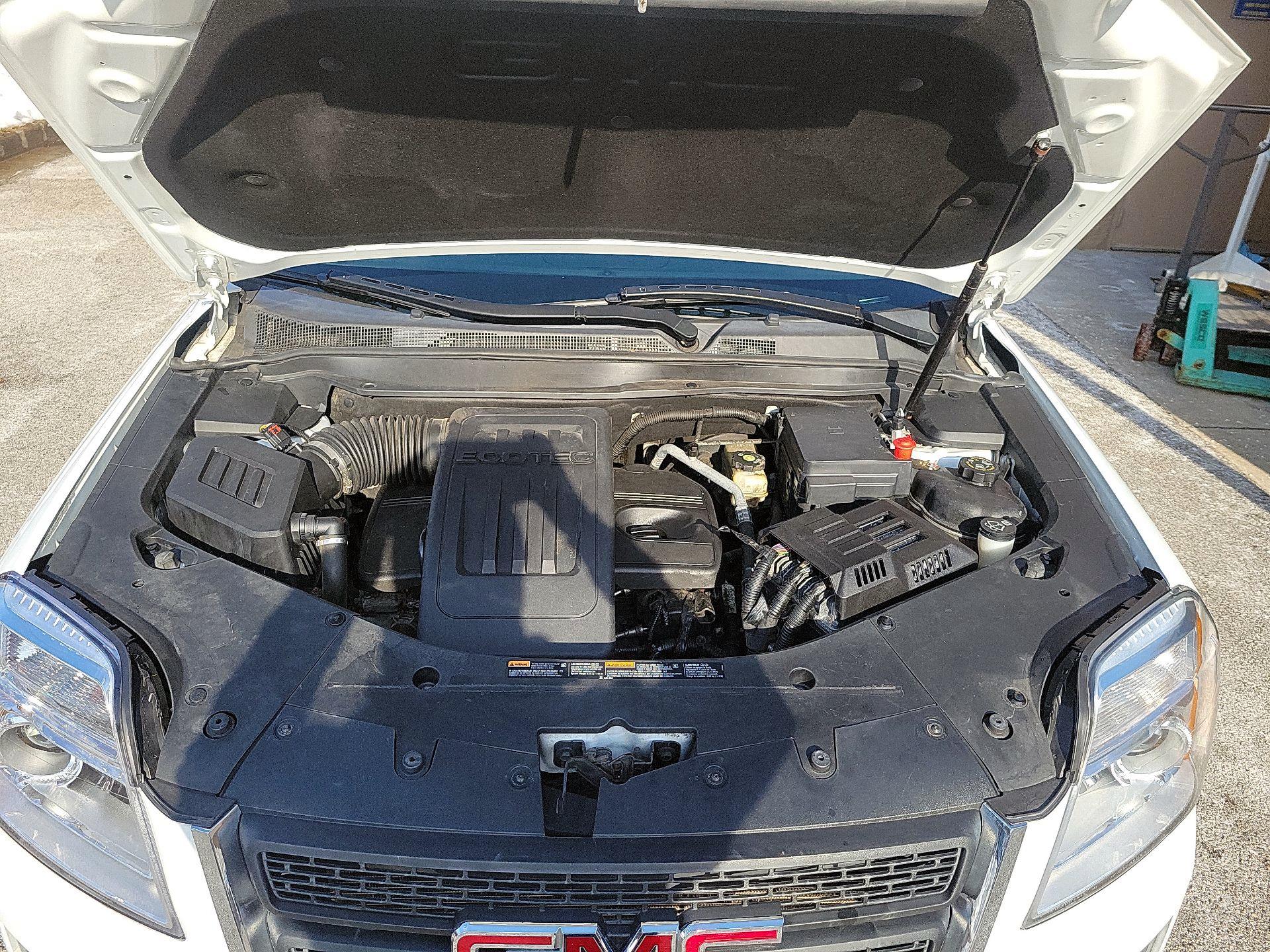 Thumbnail: 2015 GMC Terrain - 19