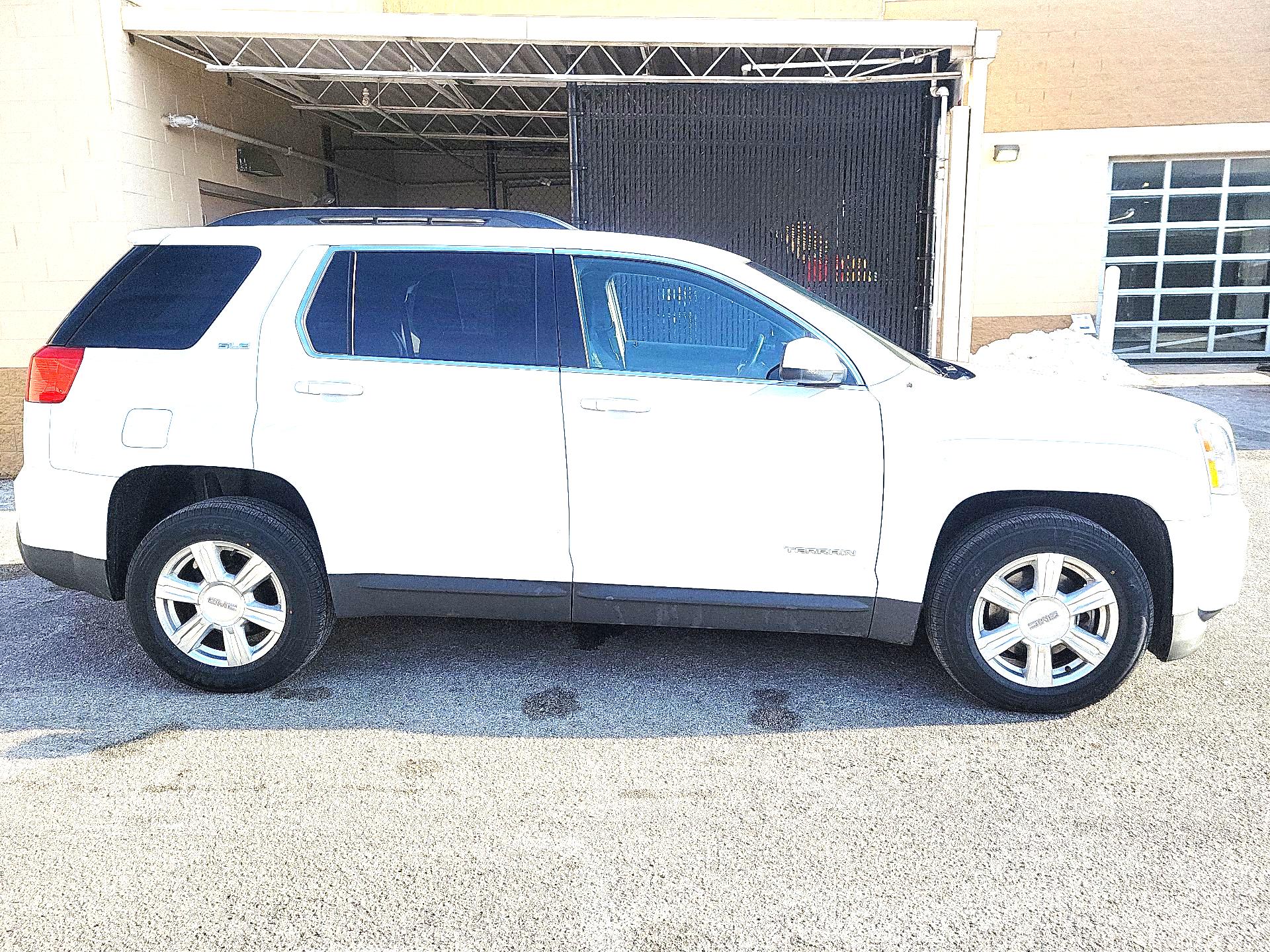 Thumbnail: 2015 GMC Terrain - 4