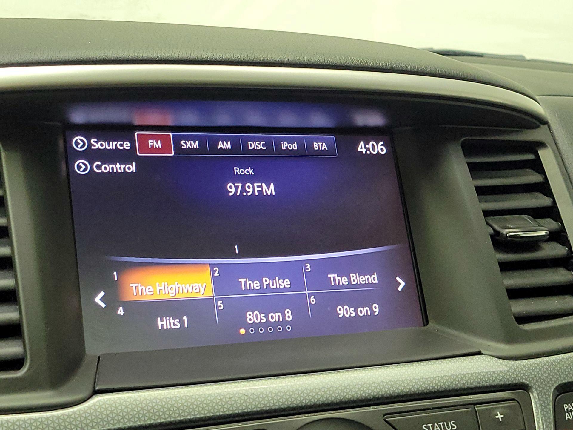 Thumbnail: 2017 Nissan Pathfinder - 16