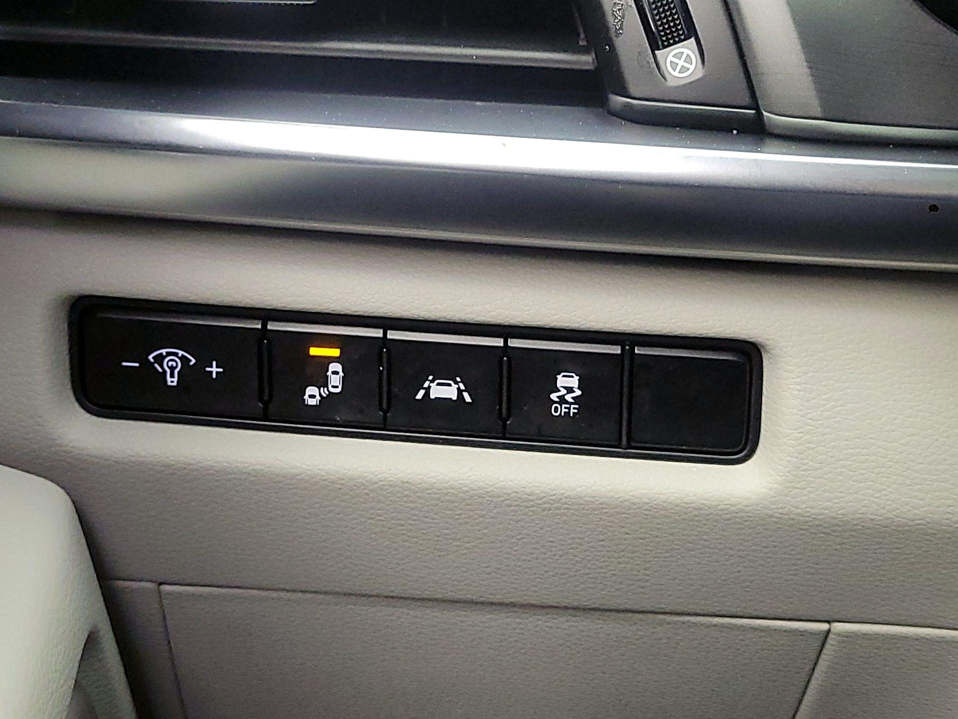 Thumbnail: 2022 Kia Telluride - 11