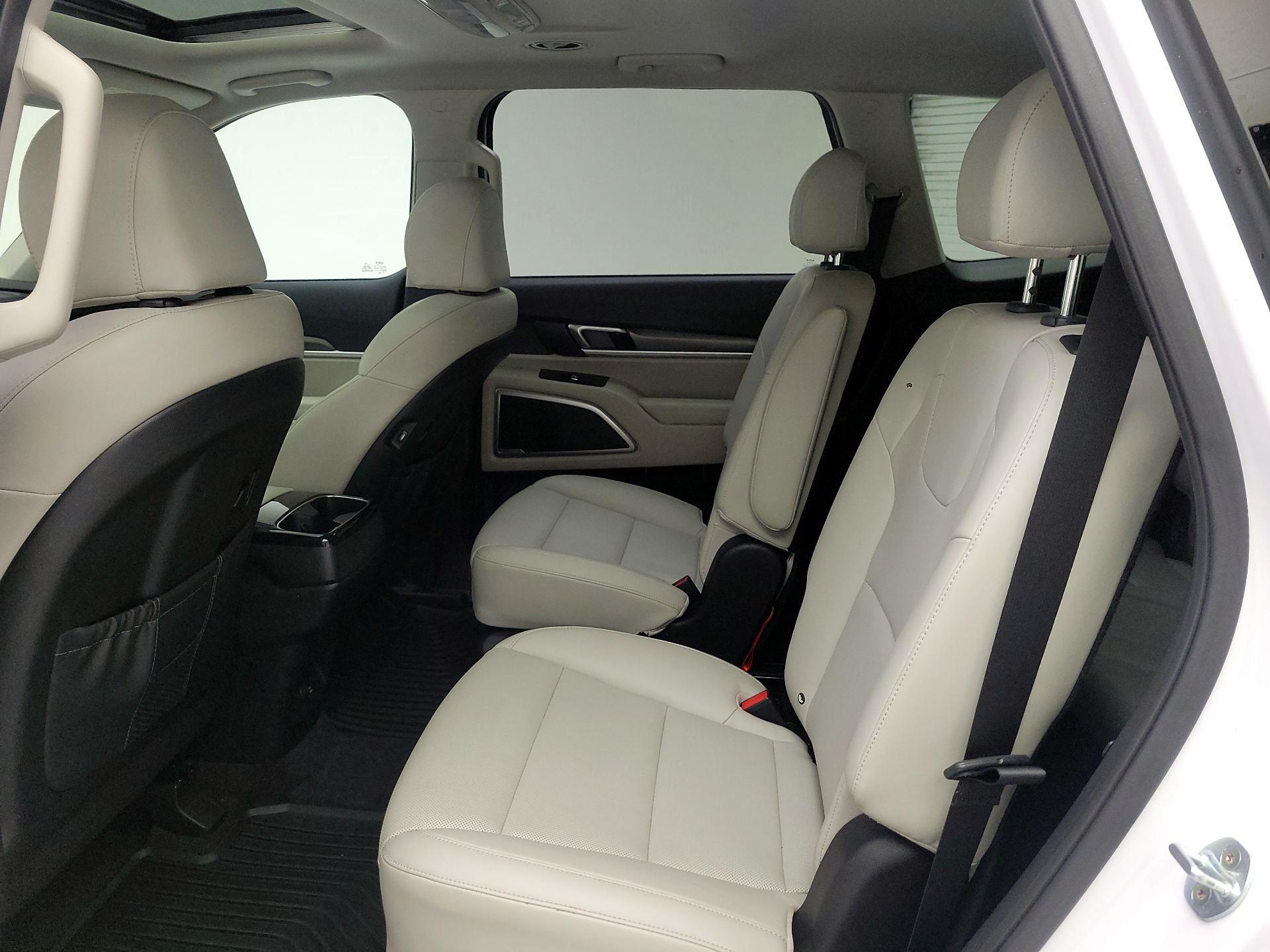 Thumbnail: 2022 Kia Telluride - 19