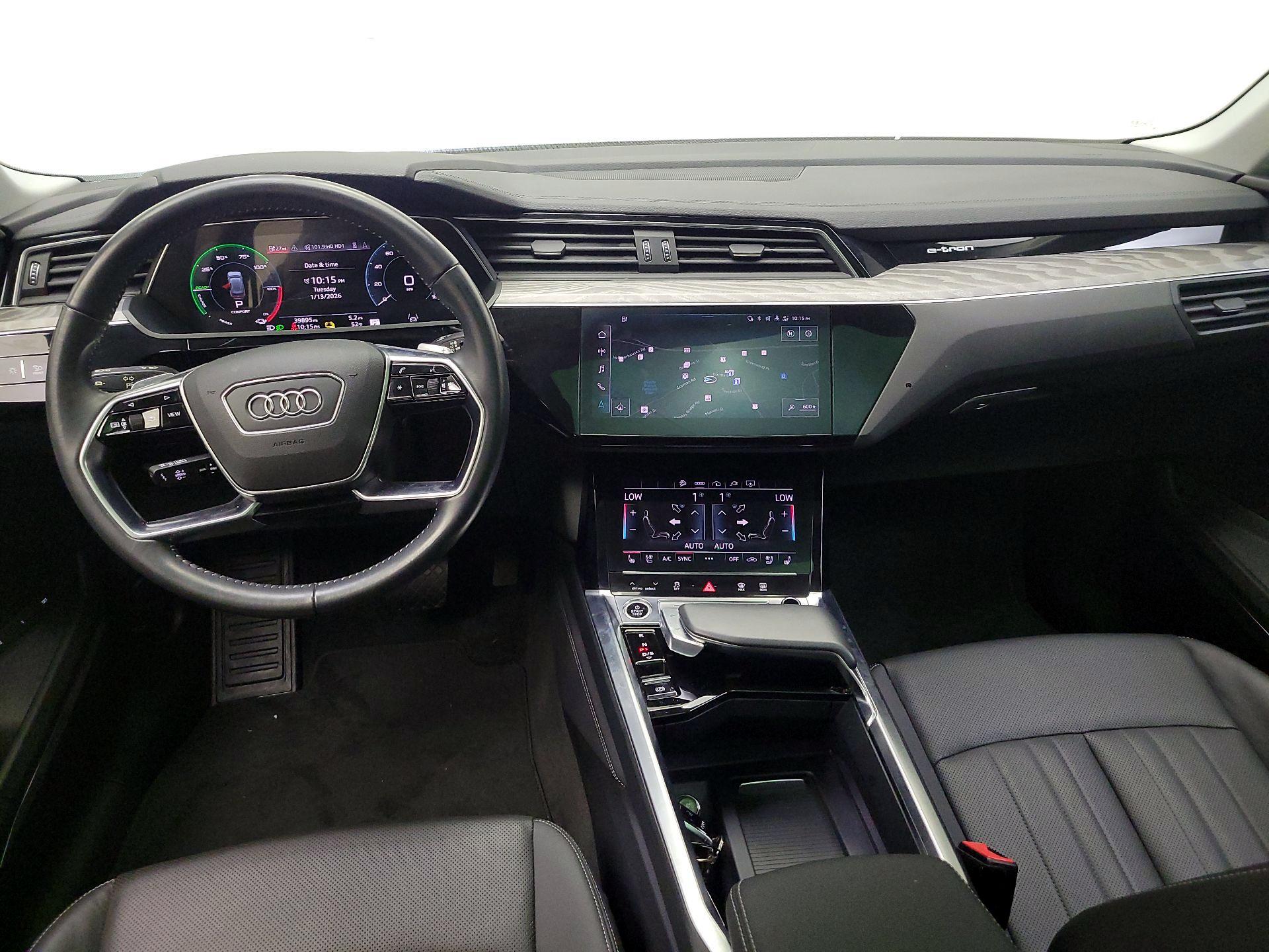 Thumbnail: 2021 Audi e-tron S - 9