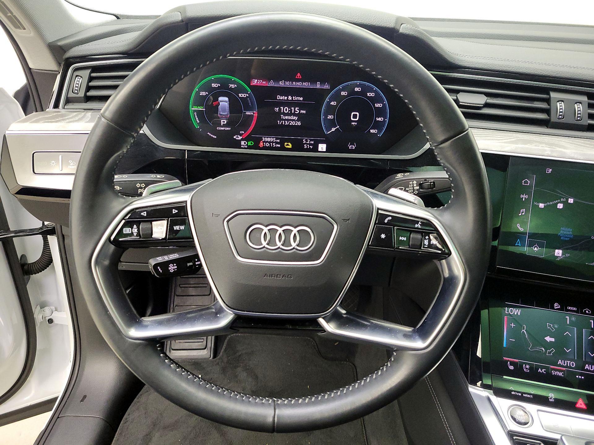 Thumbnail: 2021 Audi e-tron S - 10