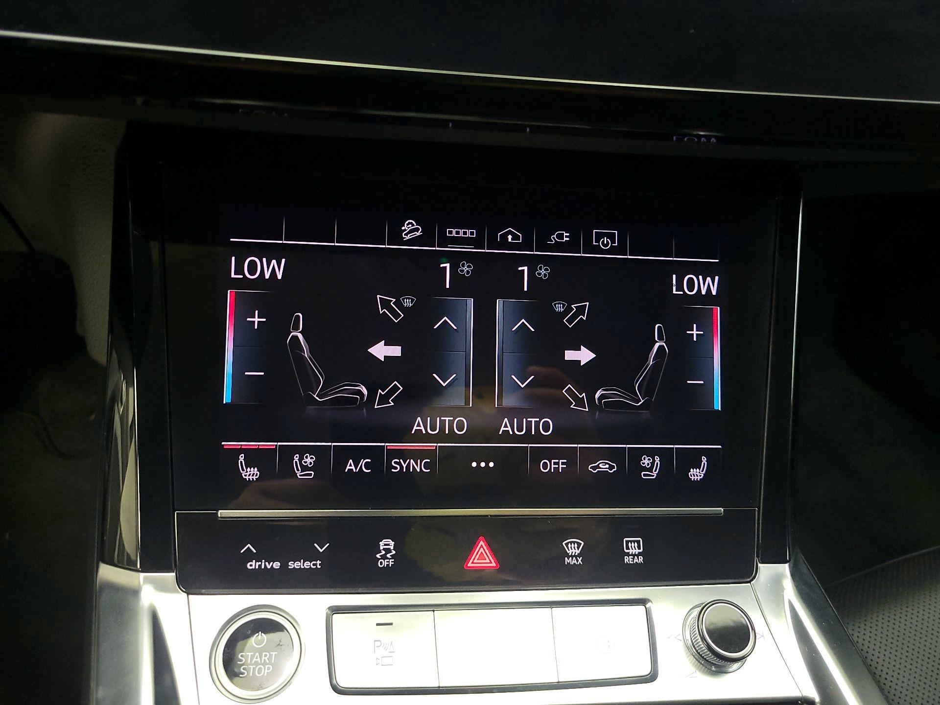 Thumbnail: 2021 Audi e-tron S - 17