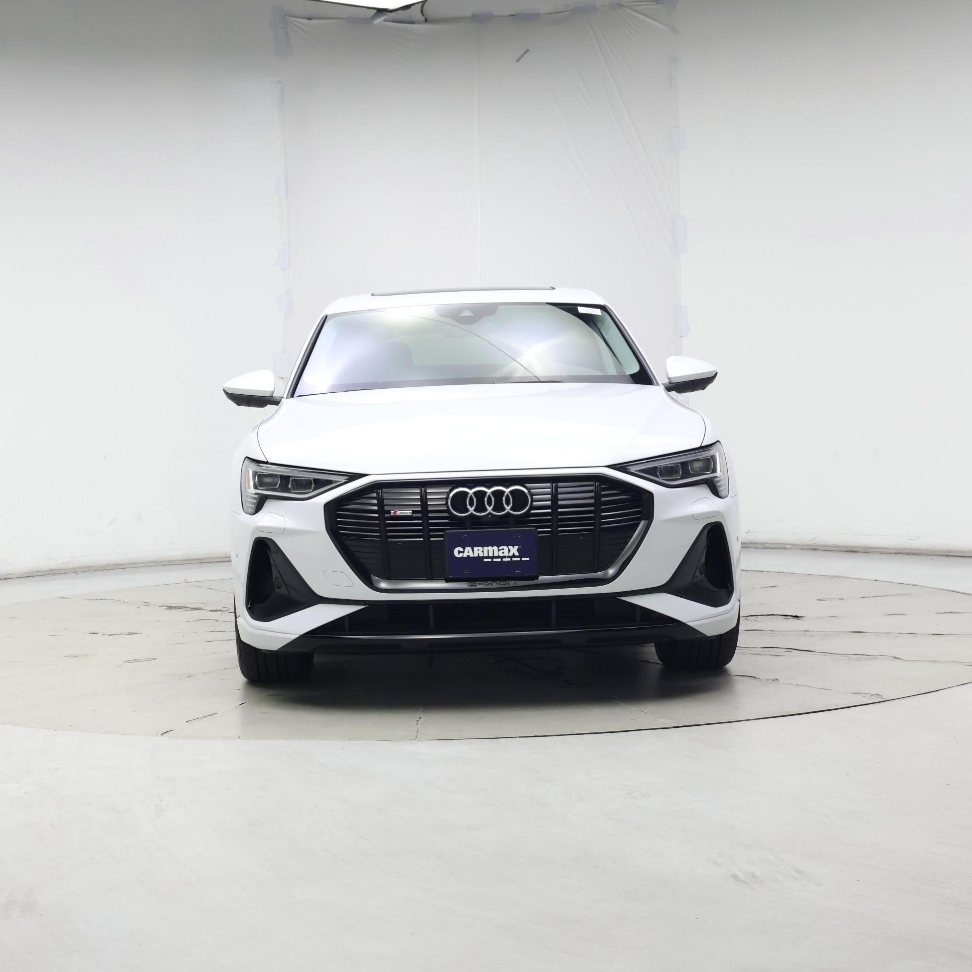 Thumbnail: 2021 Audi e-tron S - 5