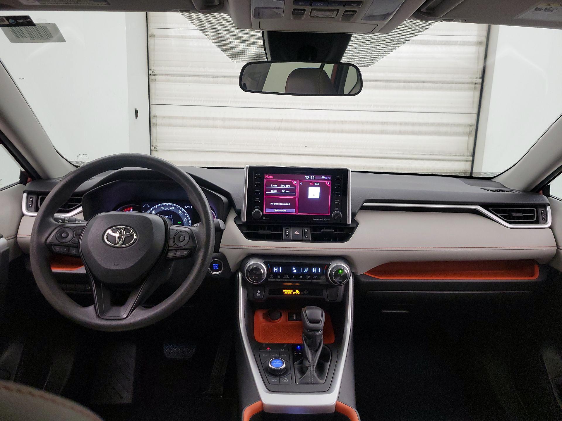 Thumbnail: 2019 Toyota RAV4 - 9