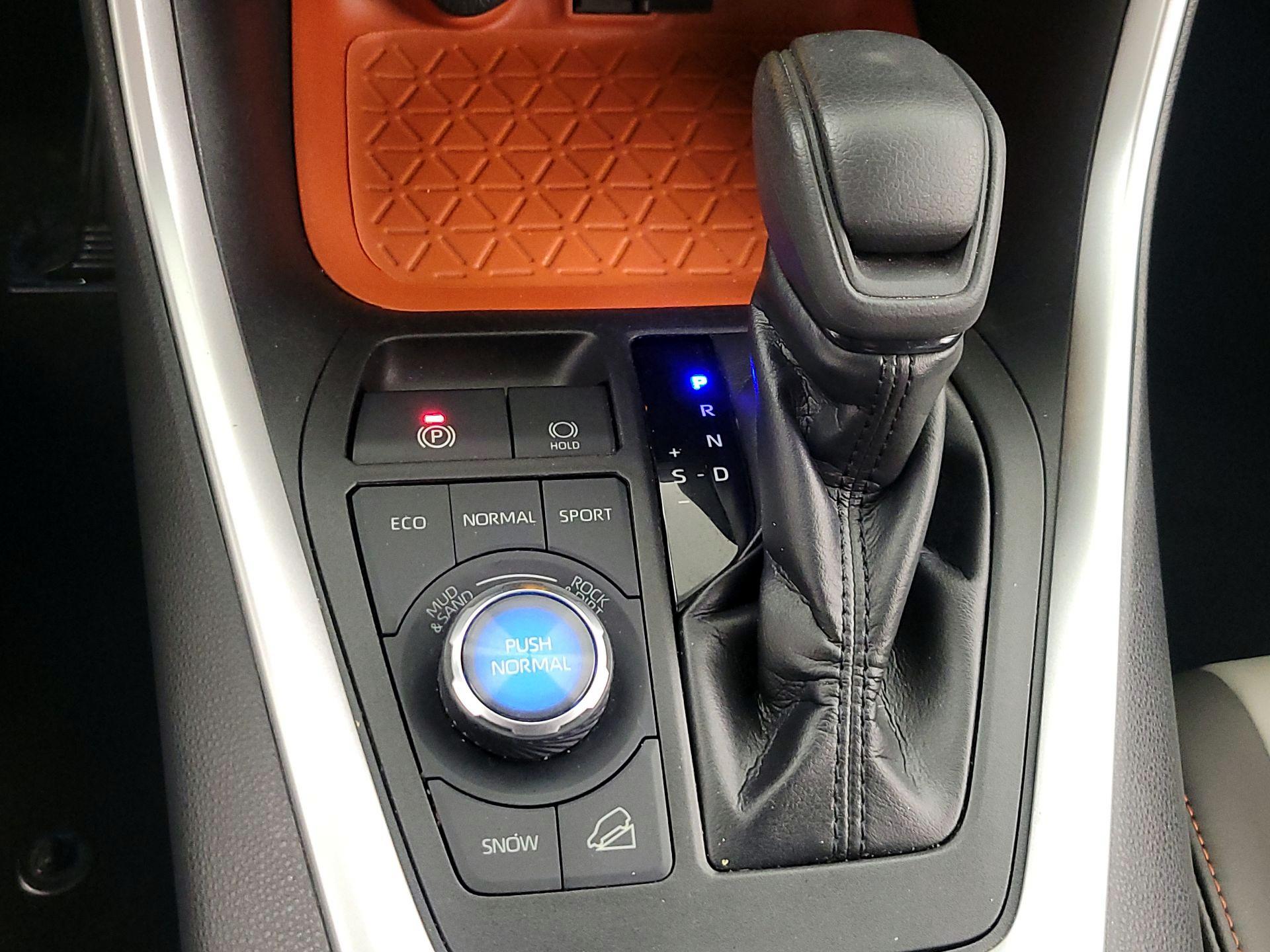 Thumbnail: 2019 Toyota RAV4 - 17