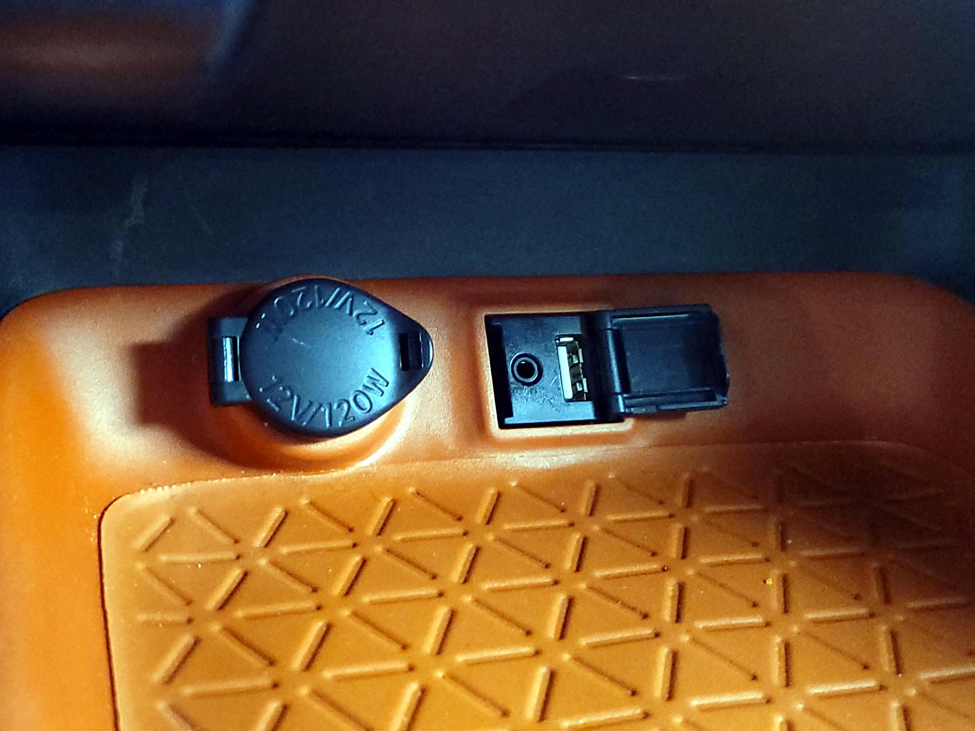 Thumbnail: 2019 Toyota RAV4 - 18