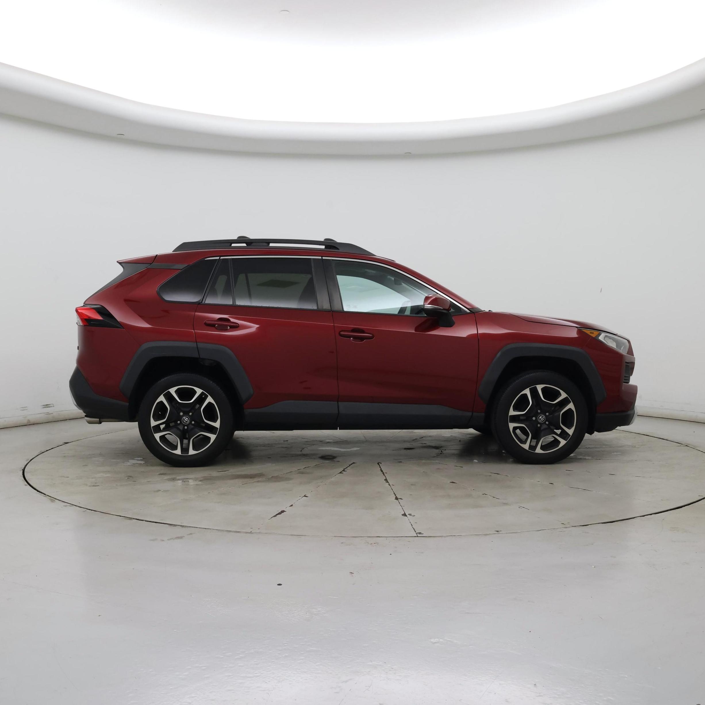 Thumbnail: 2019 Toyota RAV4 - 7