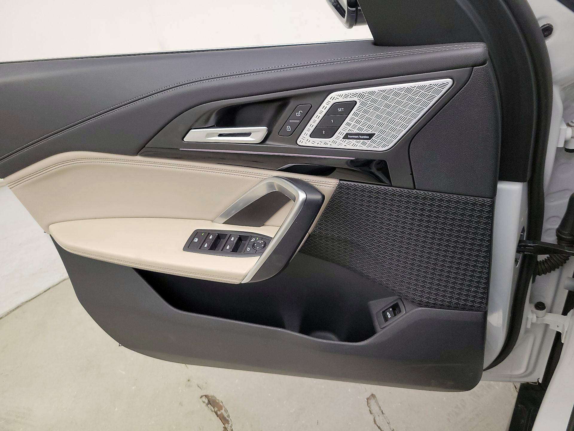 Thumbnail: 2023 BMW X1 - 12