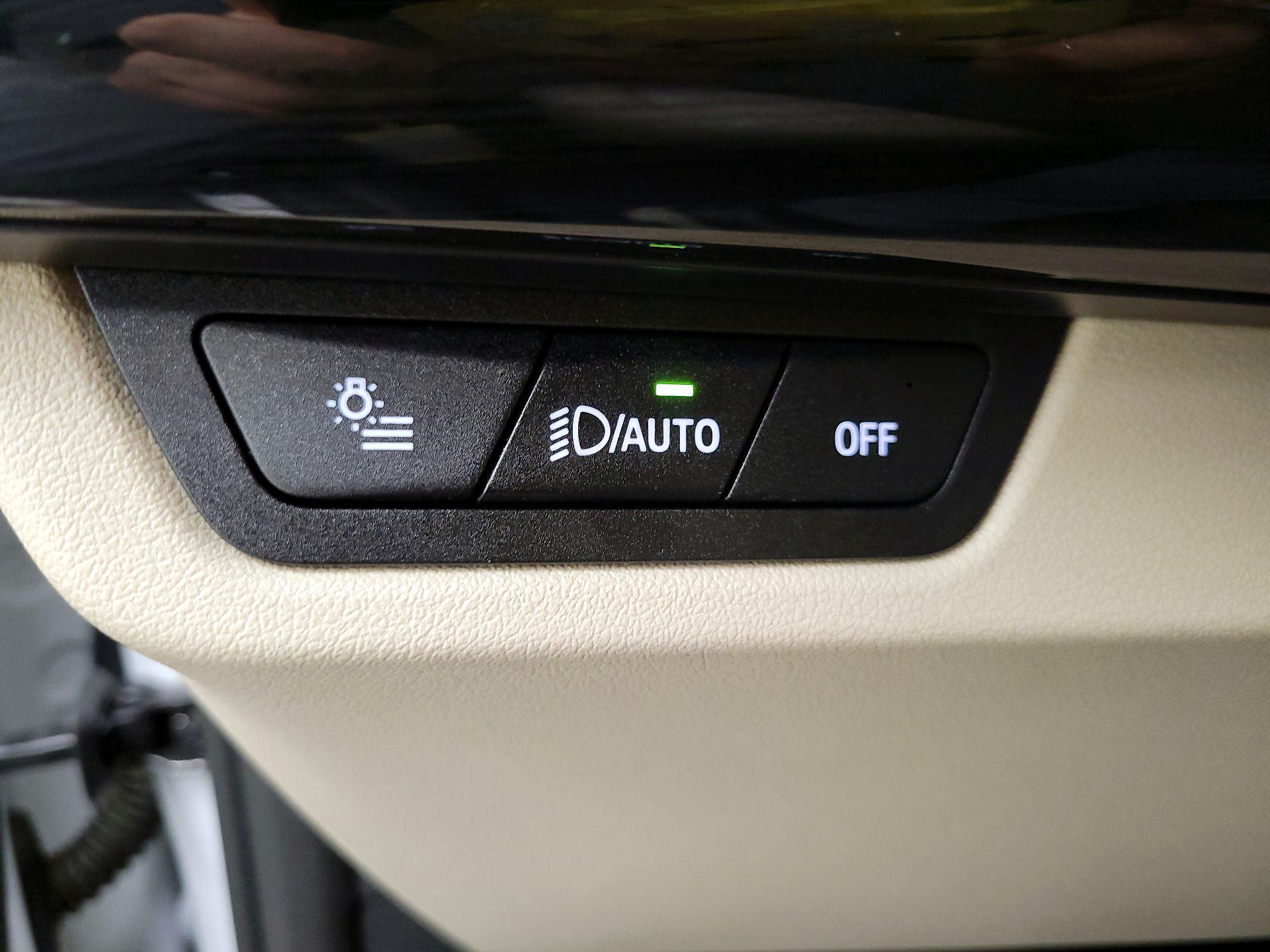 Thumbnail: 2023 BMW X1 - 13