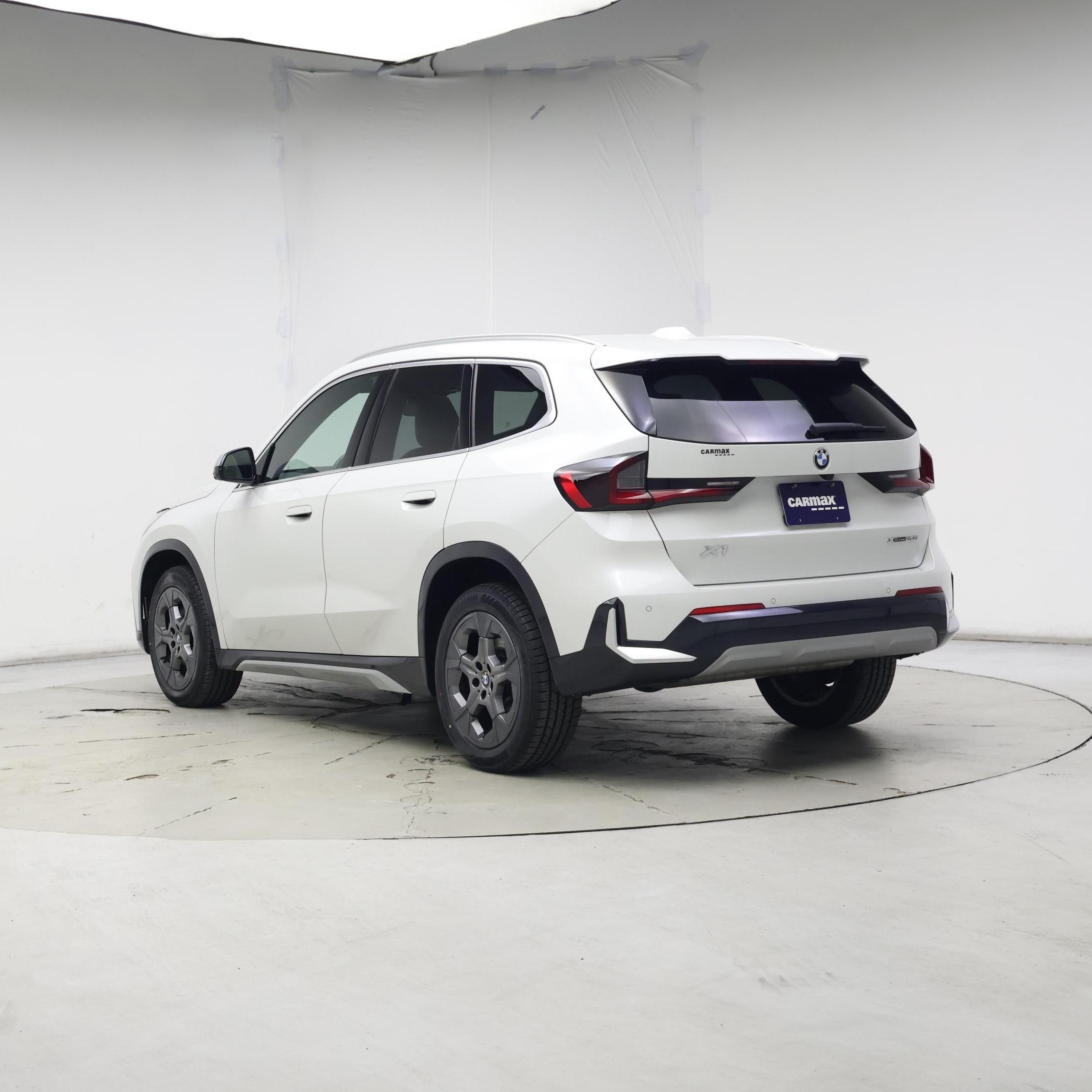 Thumbnail: 2023 BMW X1 - 2