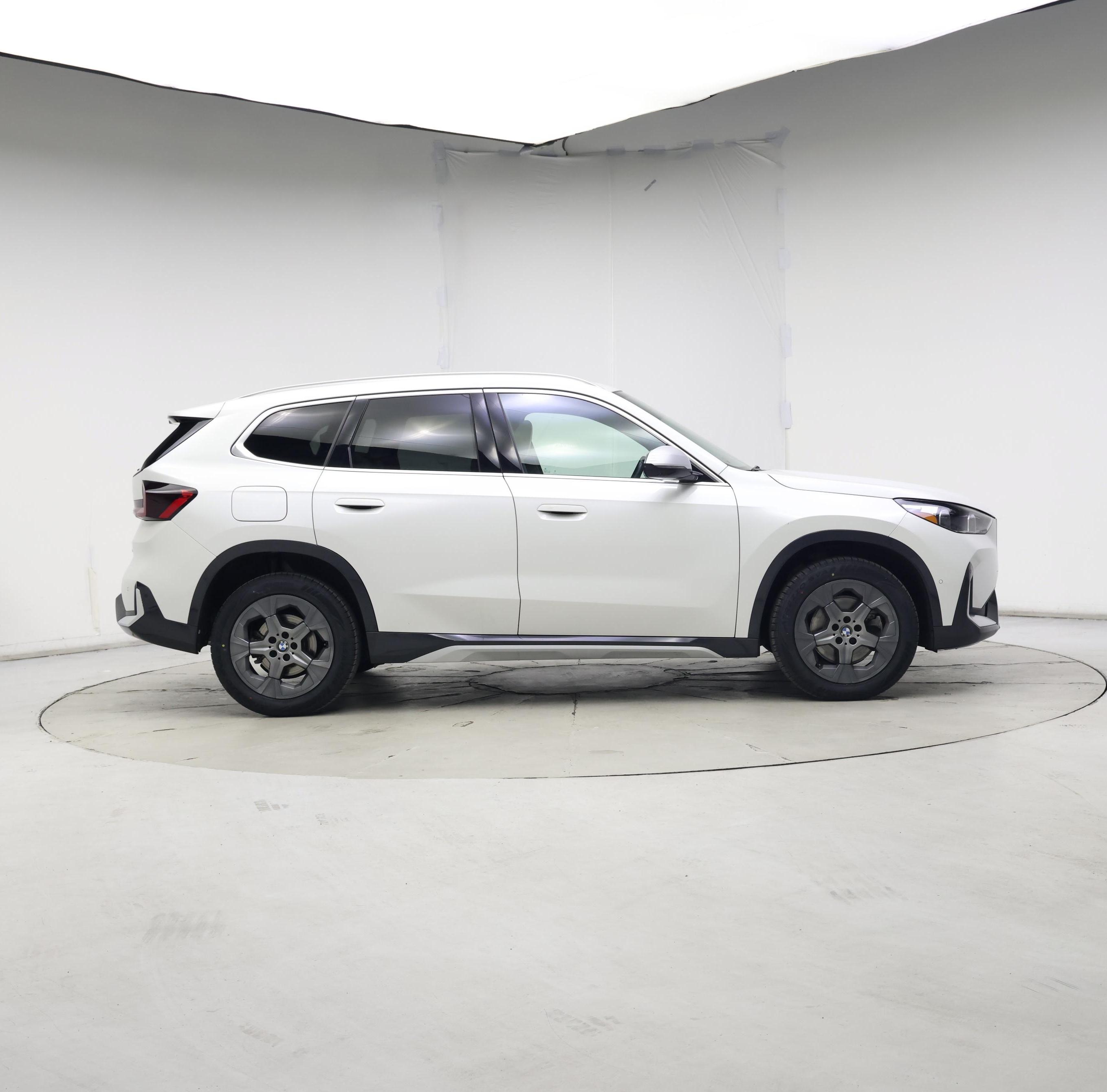 Thumbnail: 2023 BMW X1 - 7