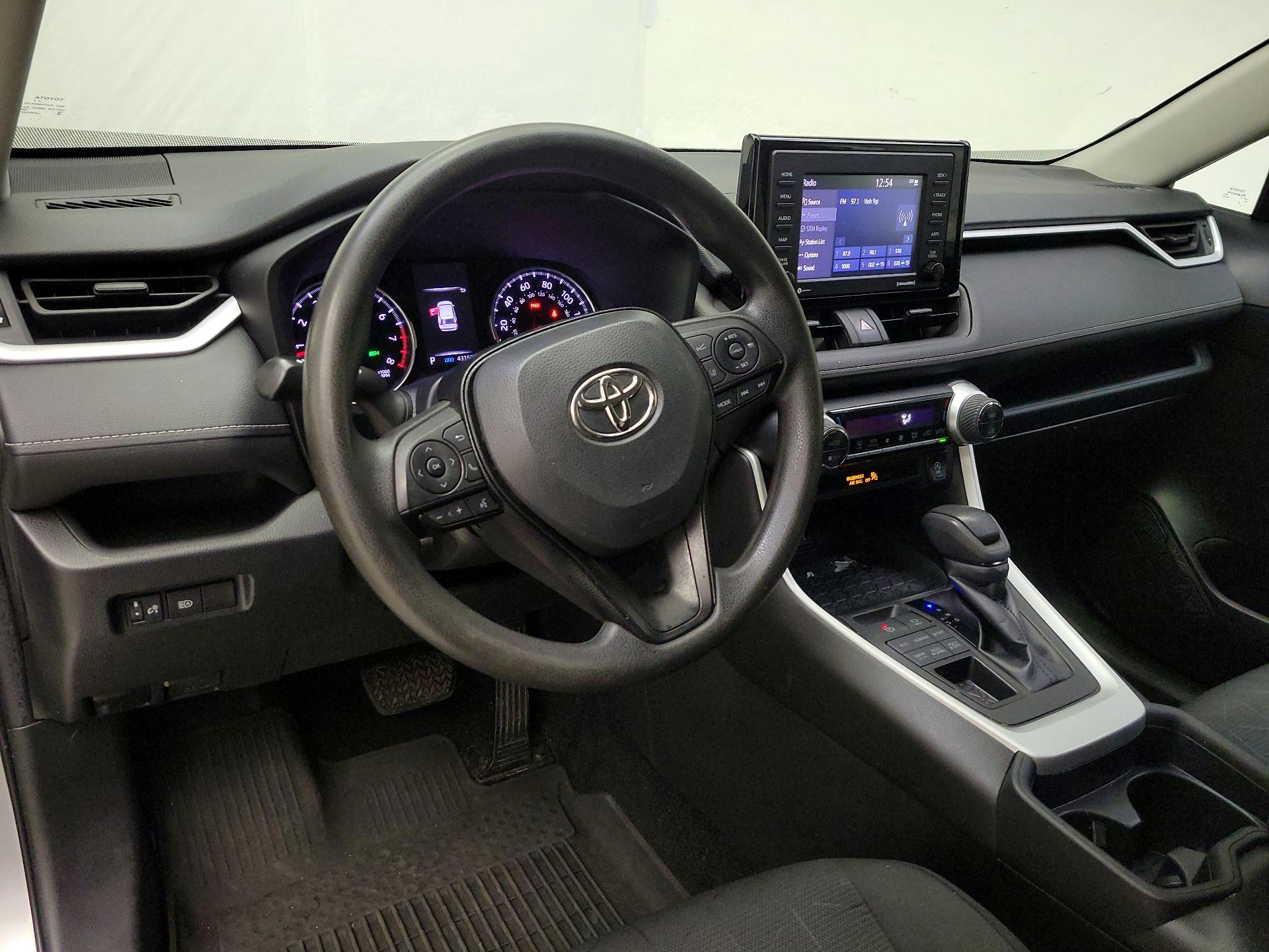 Thumbnail: 2021 Toyota RAV4 - 9