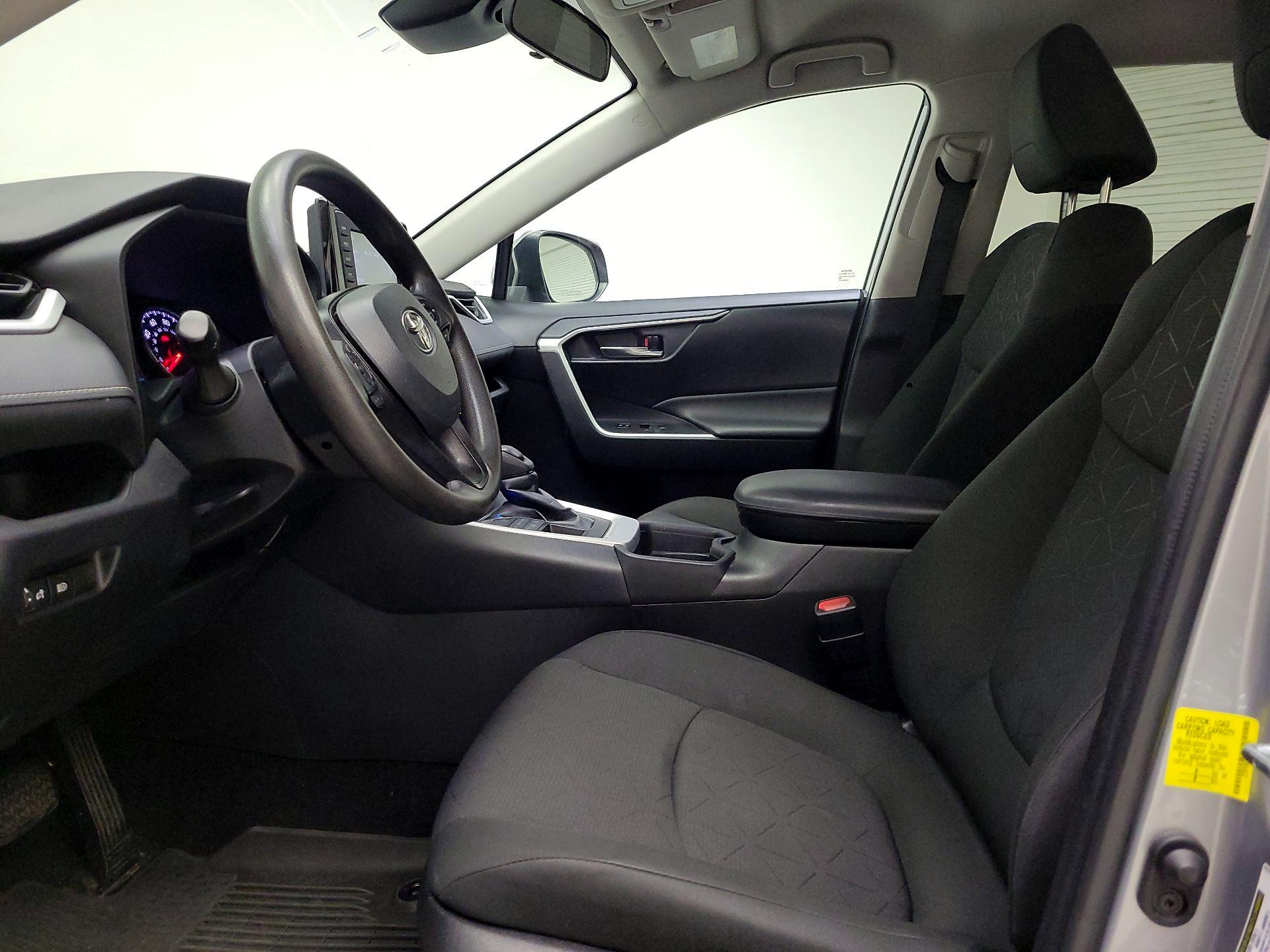 Thumbnail: 2021 Toyota RAV4 - 11