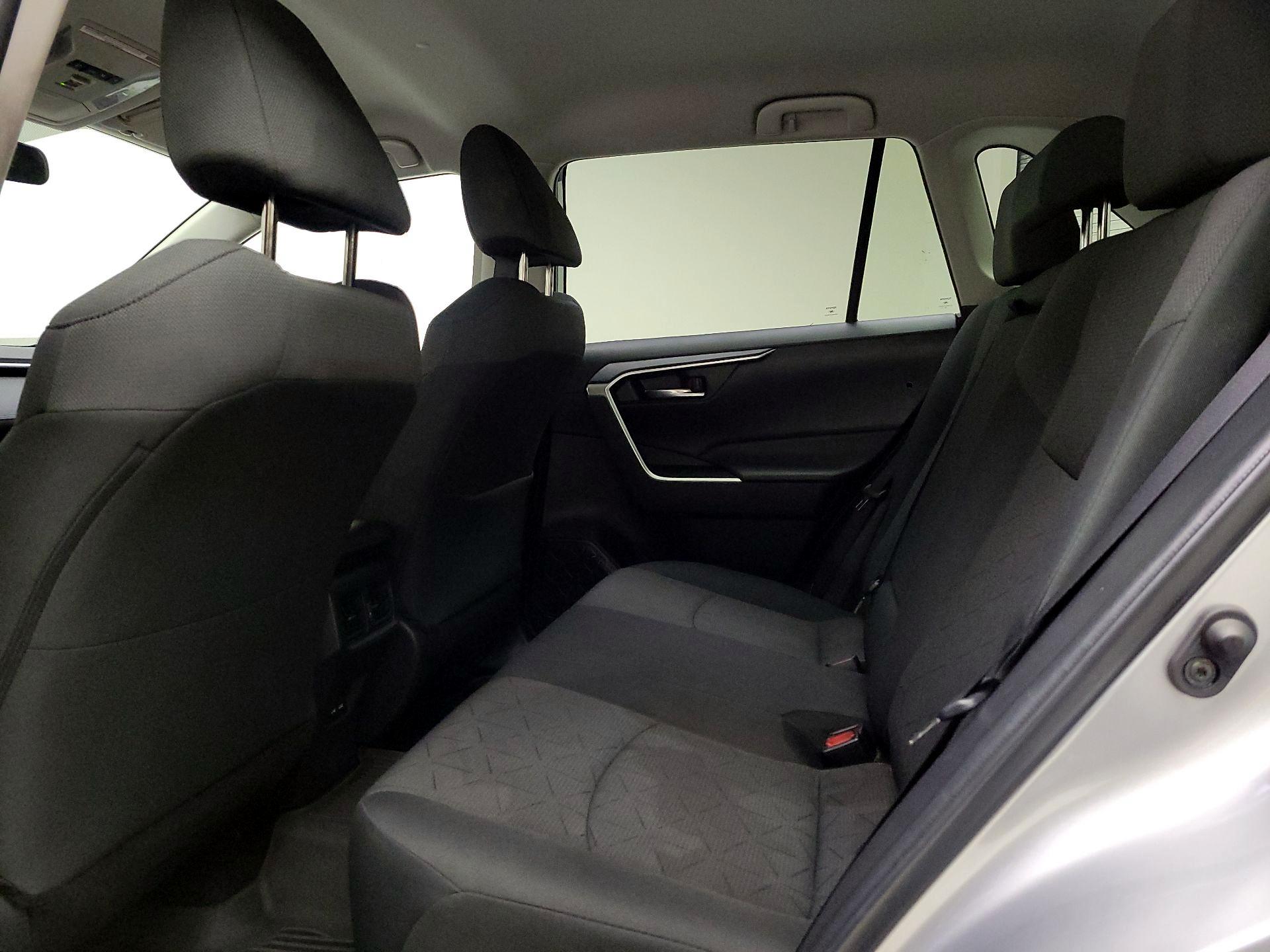 Thumbnail: 2021 Toyota RAV4 - 19