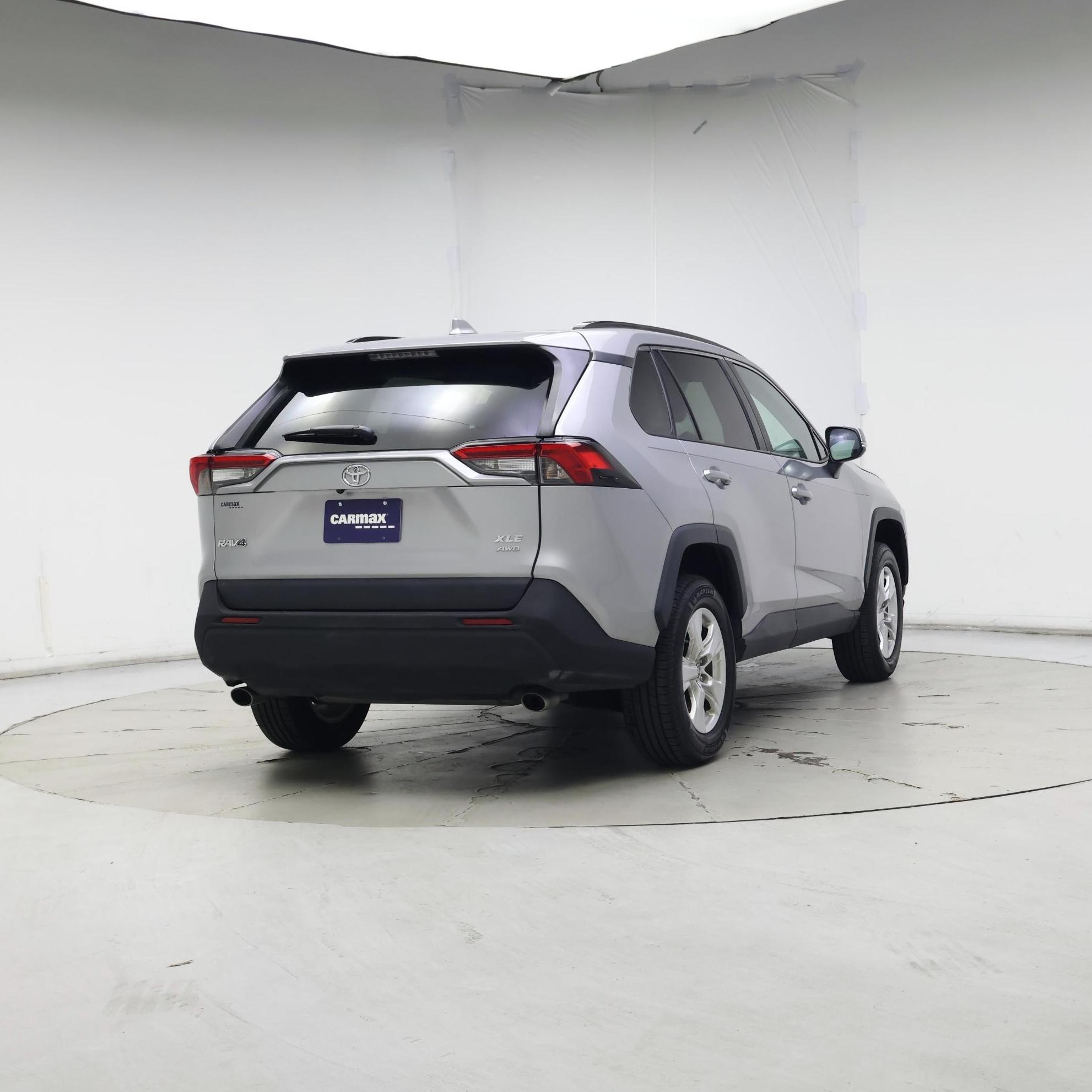 Thumbnail: 2021 Toyota RAV4 - 8
