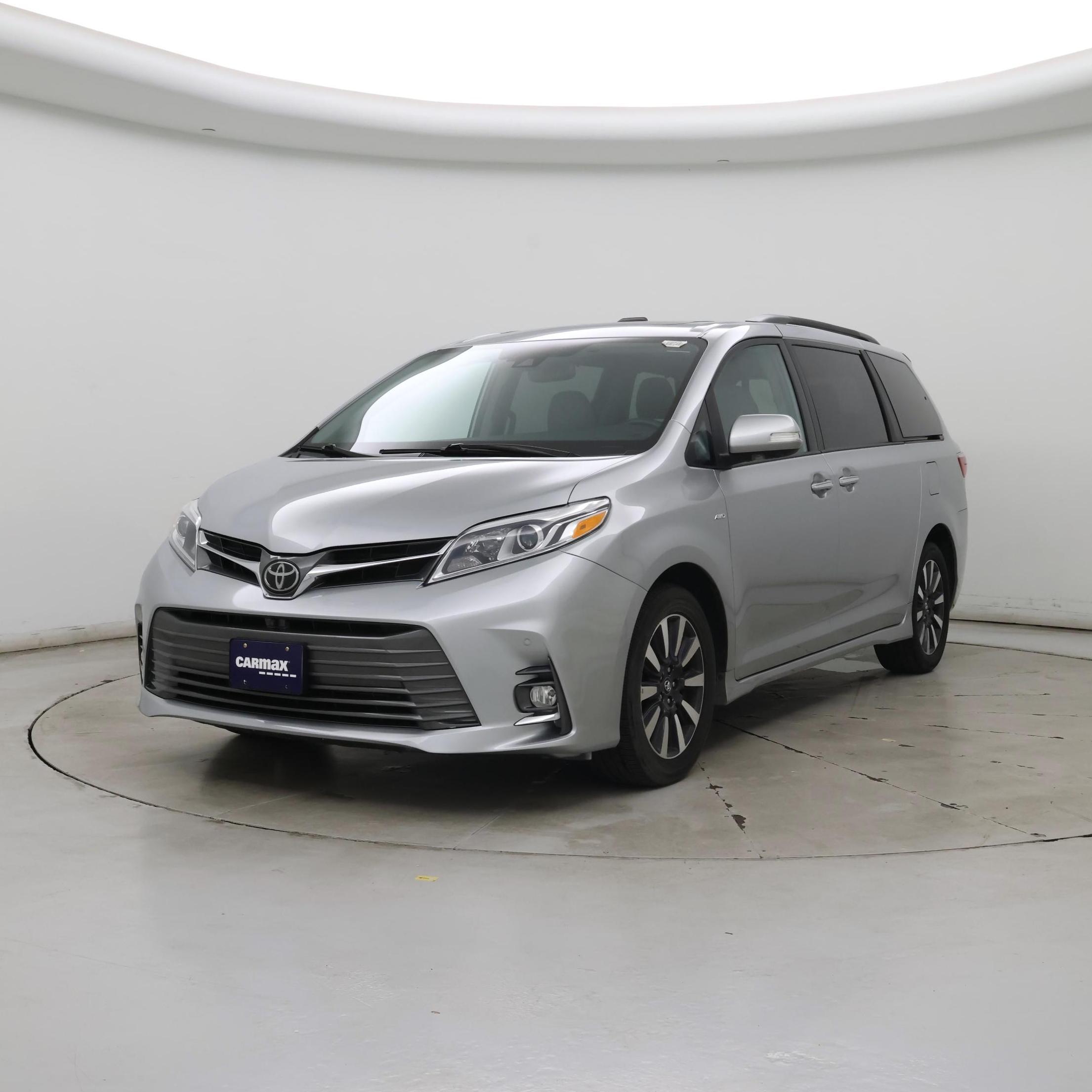 Thumbnail: 2019 Toyota Sienna - 4