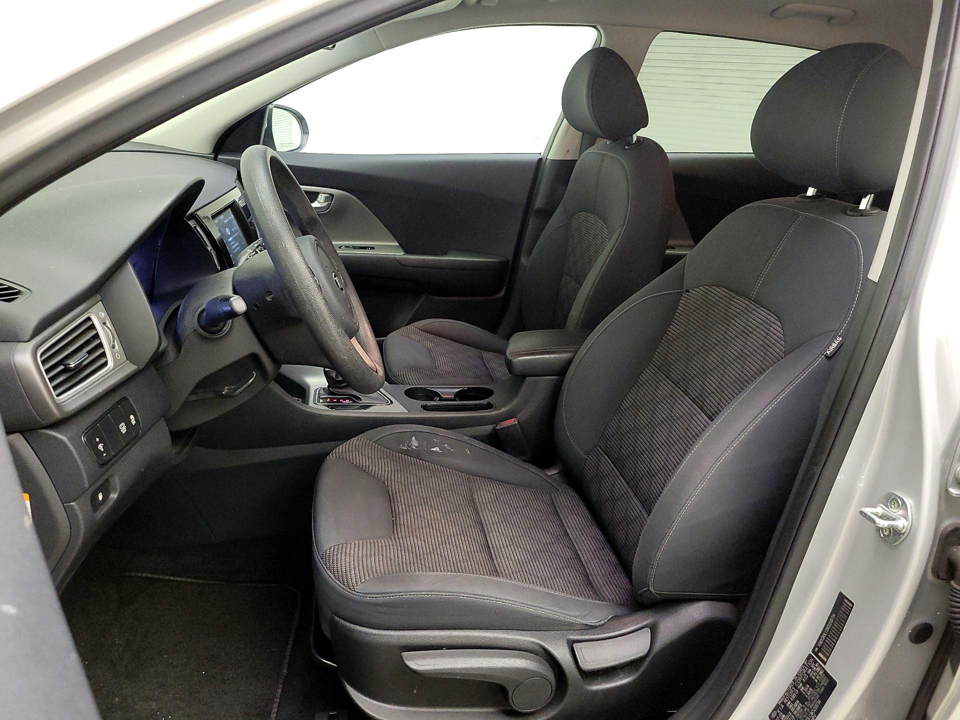 Thumbnail: 2019 Kia Niro - 11