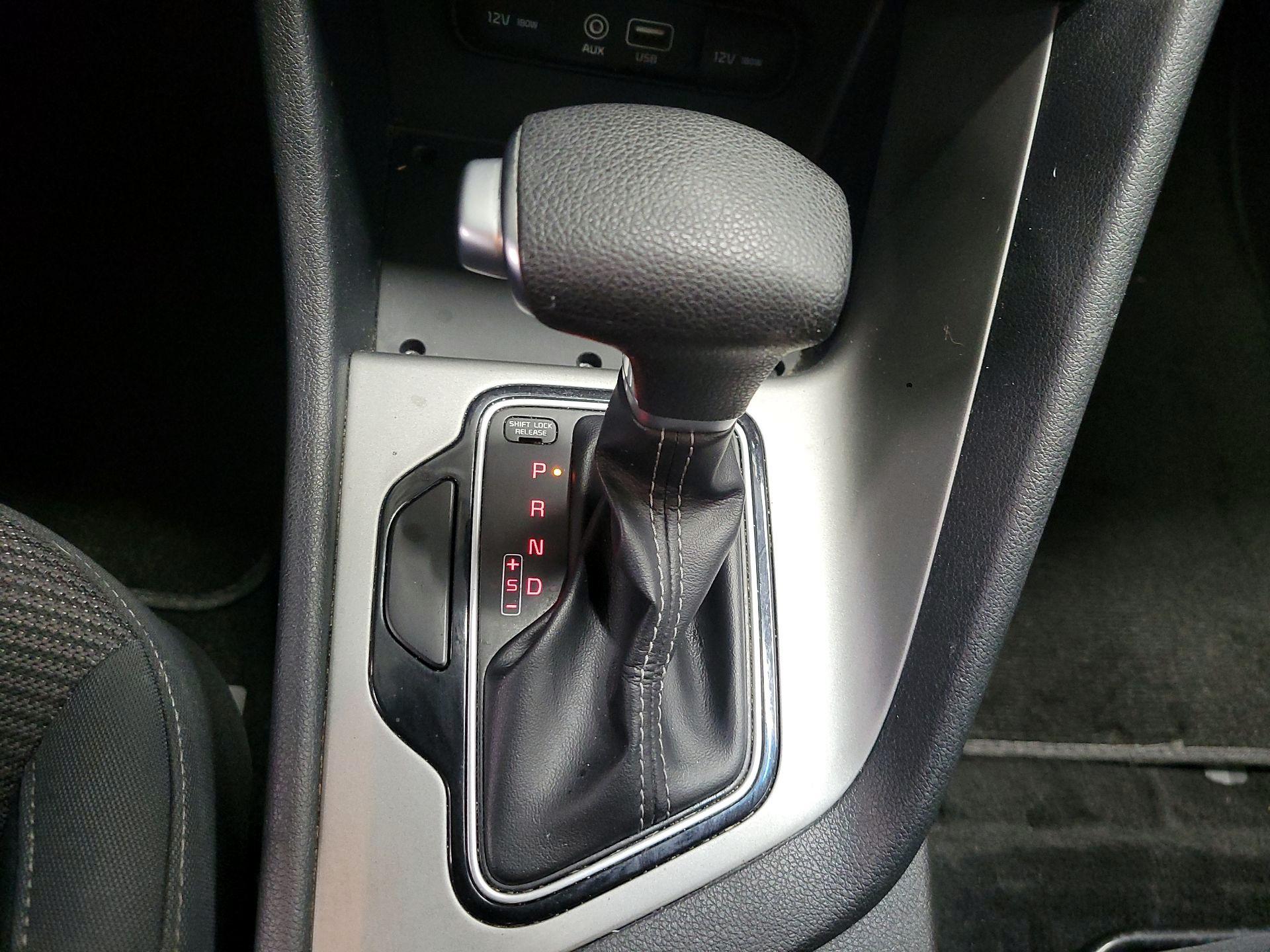 Thumbnail: 2019 Kia Niro - 17