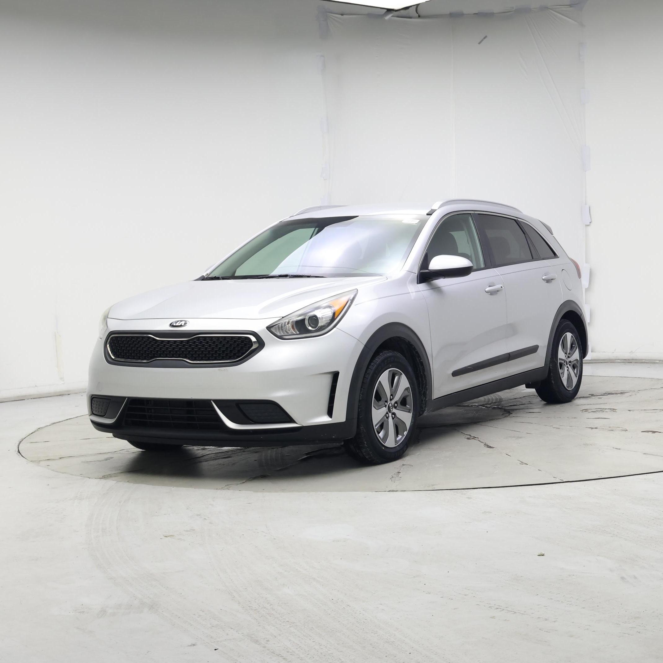 Thumbnail: 2019 Kia Niro - 4