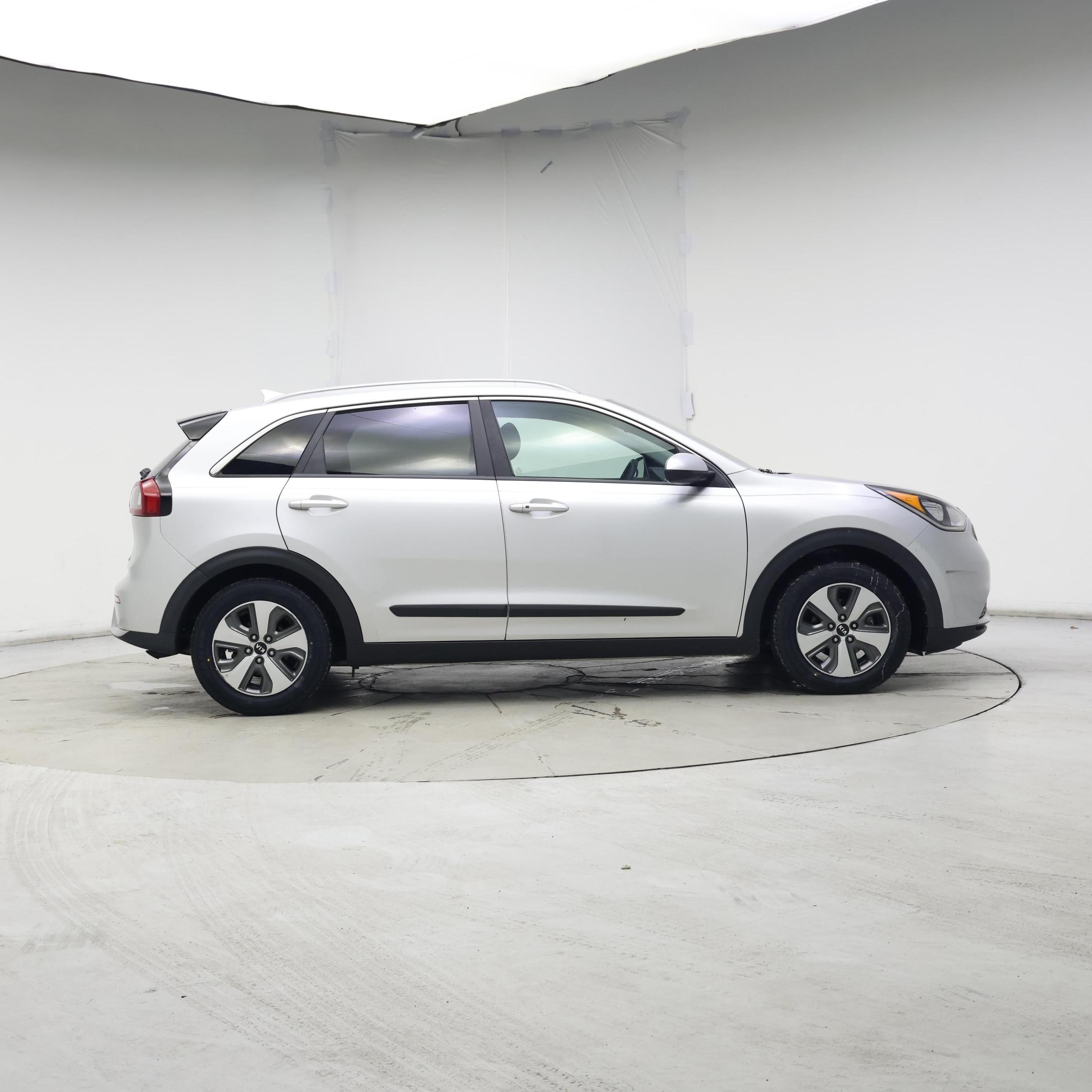 Thumbnail: 2019 Kia Niro - 7