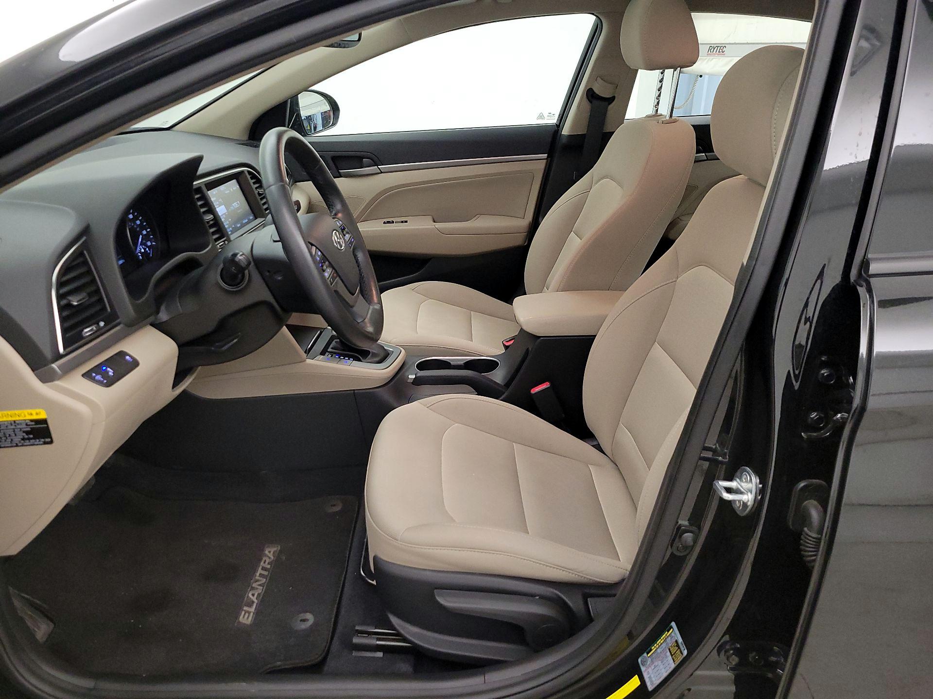 Thumbnail: 2018 Hyundai Elantra - 11