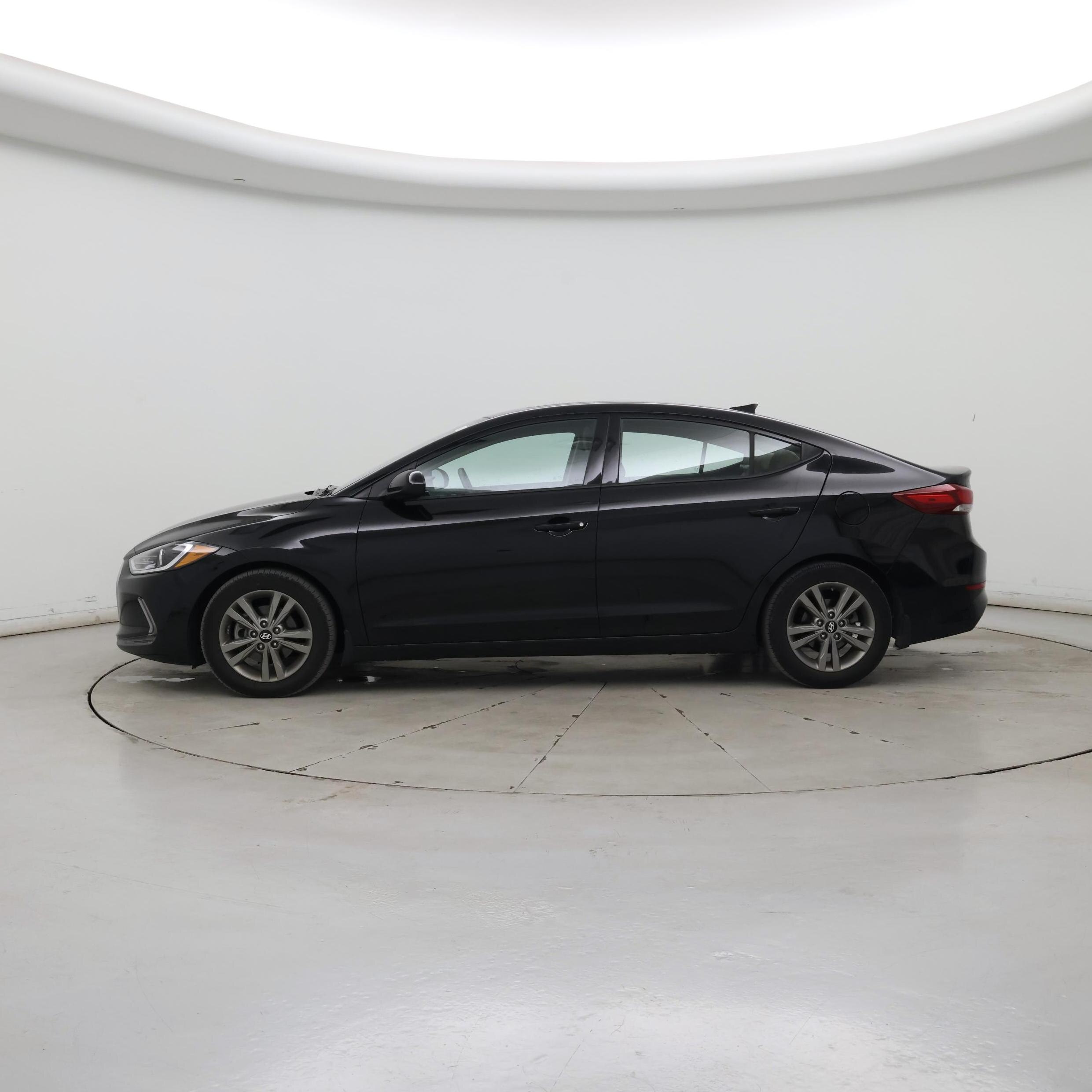 Thumbnail: 2018 Hyundai Elantra - 3