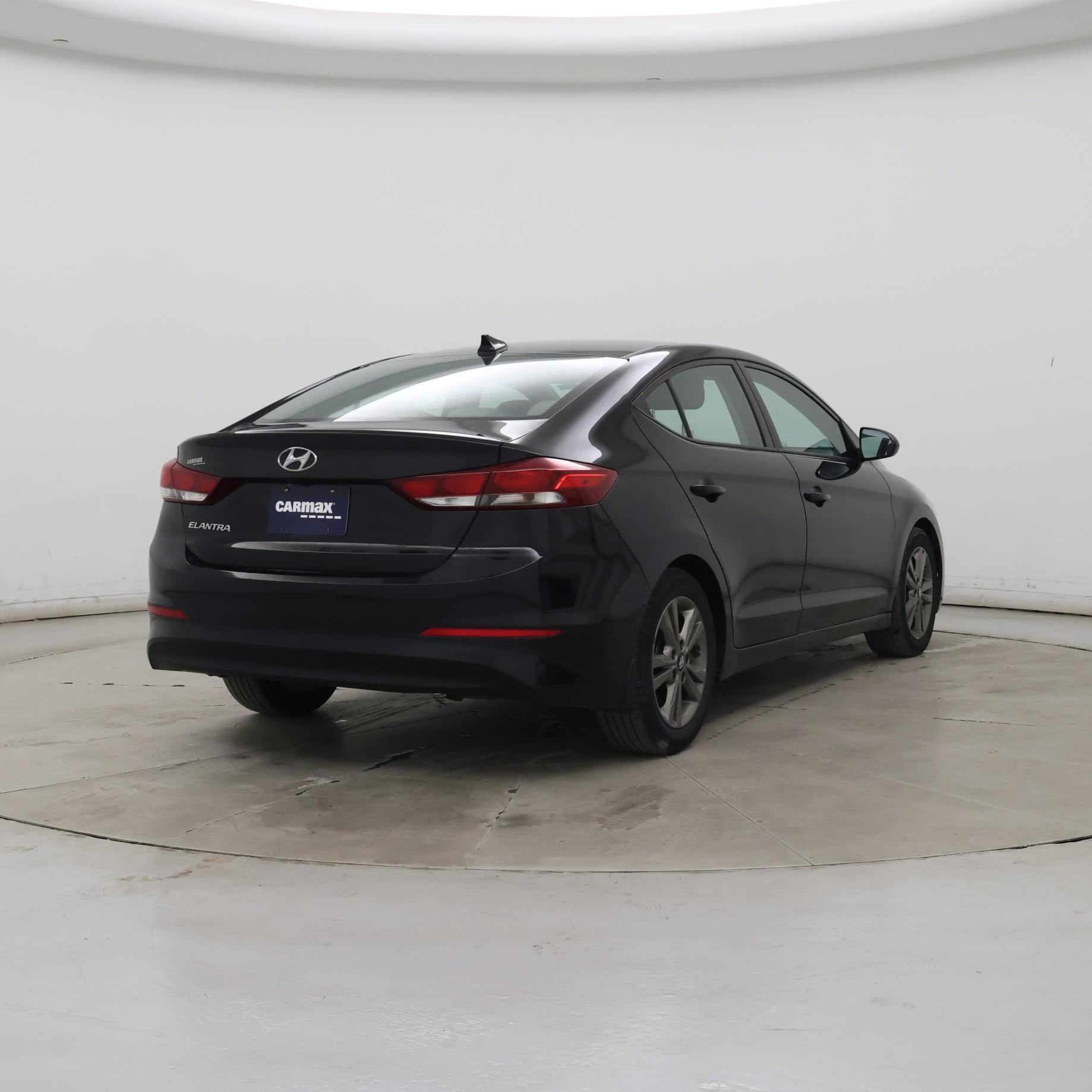 Thumbnail: 2018 Hyundai Elantra - 8