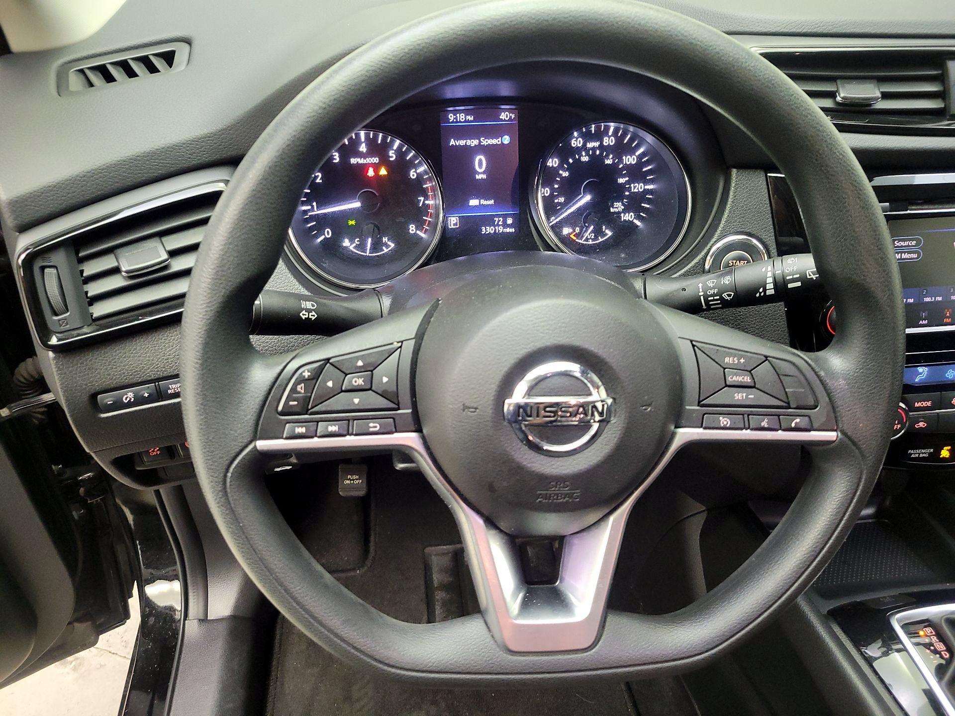 Thumbnail: 2020 Nissan Rogue Sport - 10