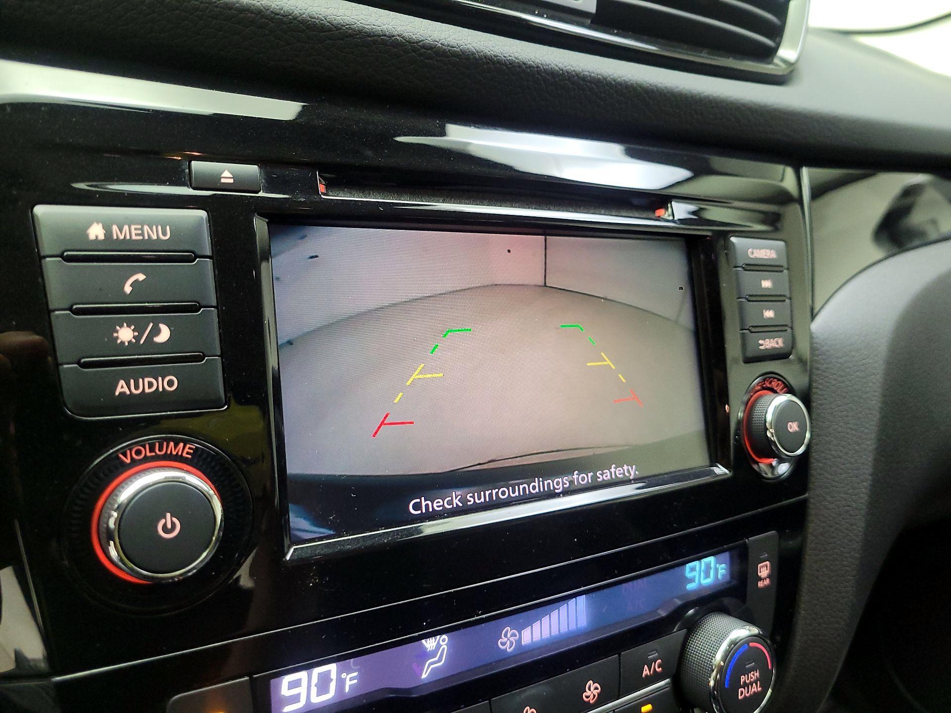 Thumbnail: 2020 Nissan Rogue Sport - 14