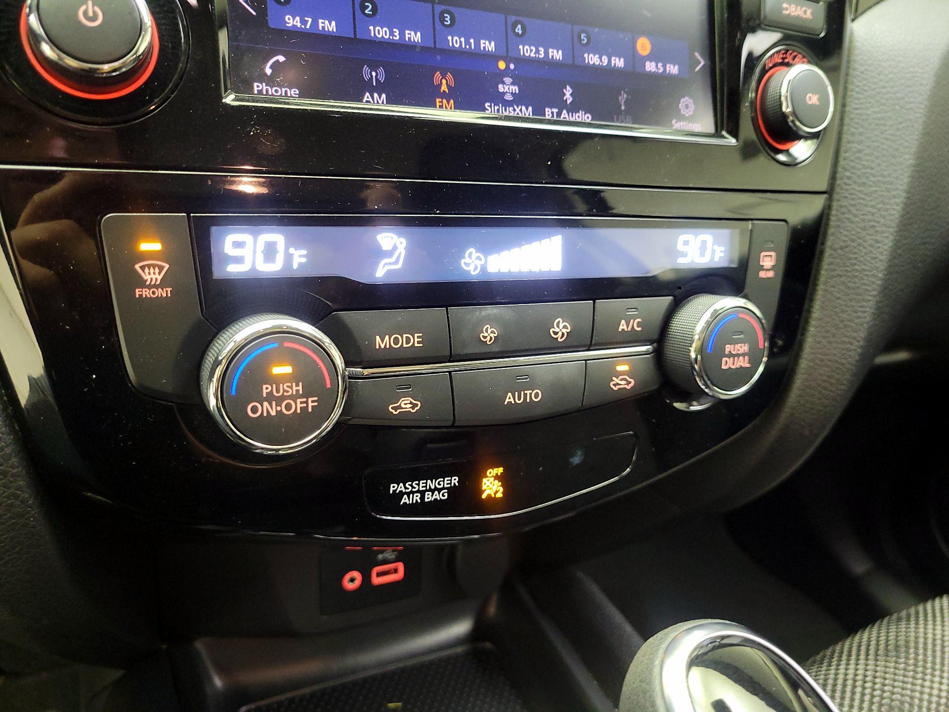 Thumbnail: 2020 Nissan Rogue Sport - 16