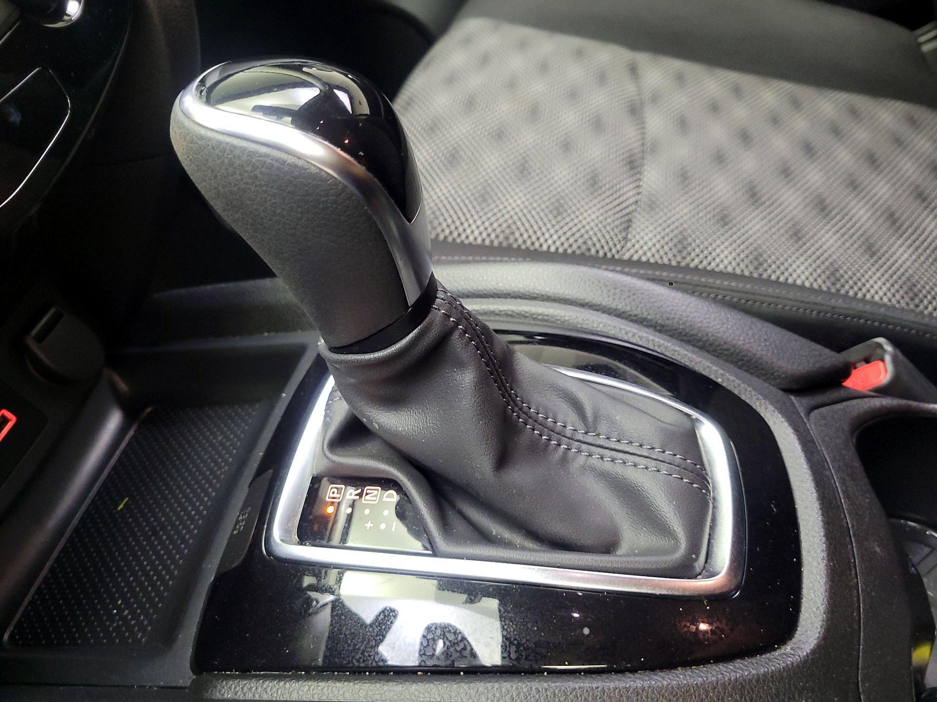 Thumbnail: 2020 Nissan Rogue Sport - 17