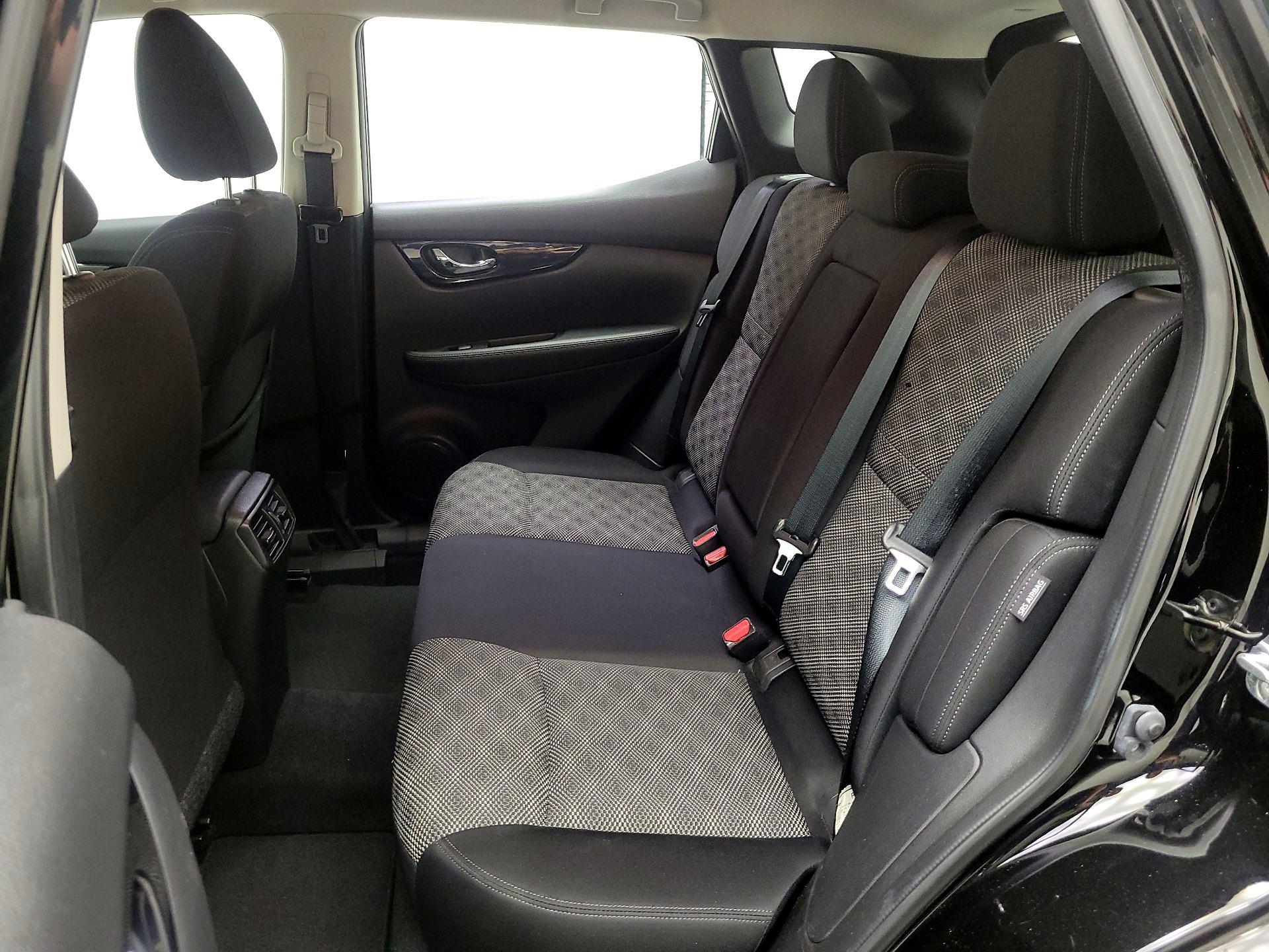 Thumbnail: 2020 Nissan Rogue Sport - 19